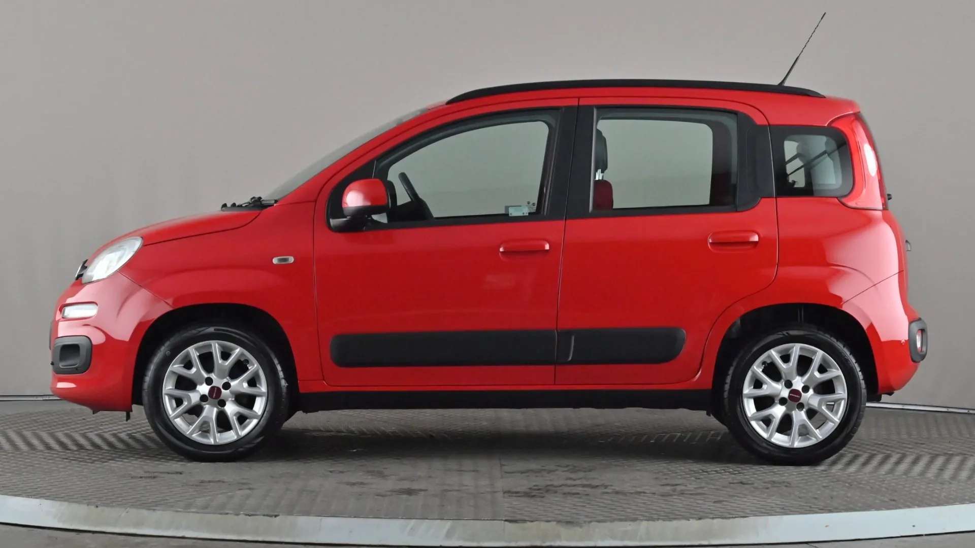 A 2018 FIAT PANDA 1.2 Lounge A 2018 FIAT PANDA 1.2 Lounge