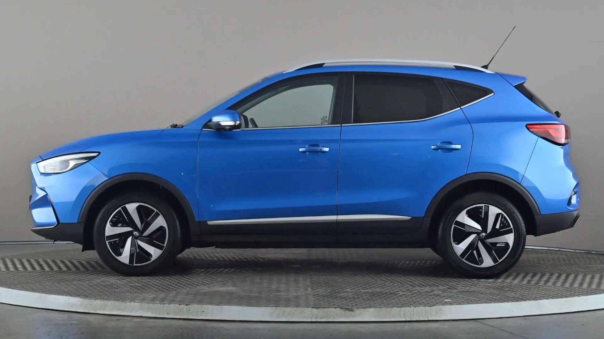 A 2024 MG MOTOR UK ZS 115kW Trophy Connect EV Long Range73kWh Auto A 2024 MG MOTOR UK ZS 115kW Trophy Connect EV Long Range73kWh Auto