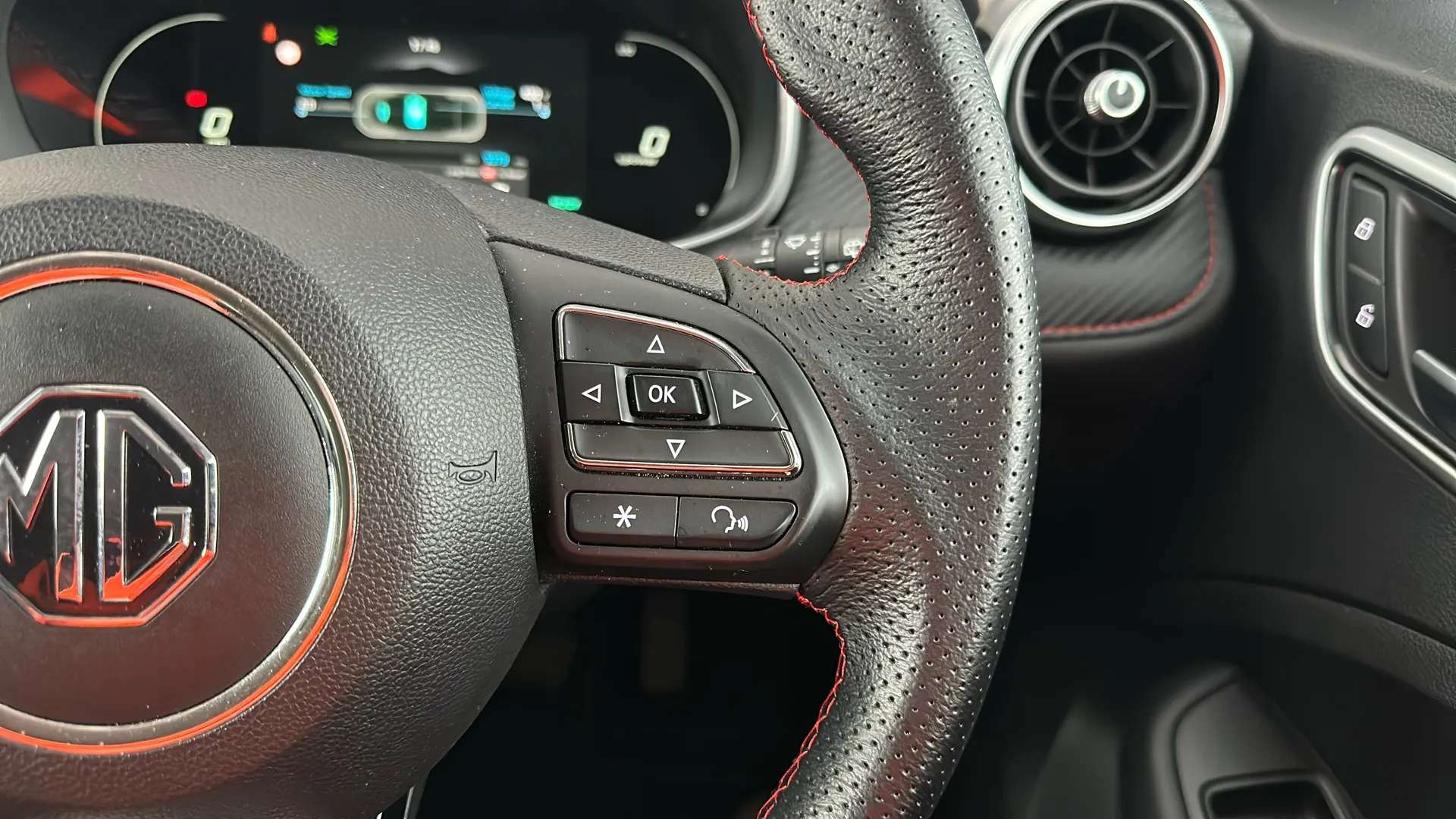 2024 MG MOTOR UK ZS 2024 MG MOTOR UK ZS