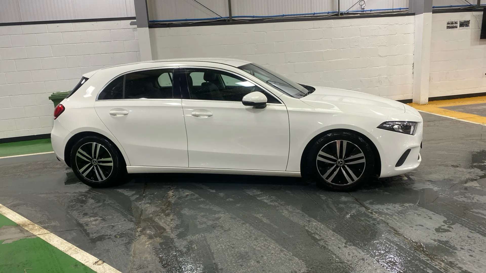 A 2020 MERCEDES-BENZ A CLASS A180 Sport A 2020 MERCEDES-BENZ A CLASS A180 Sport