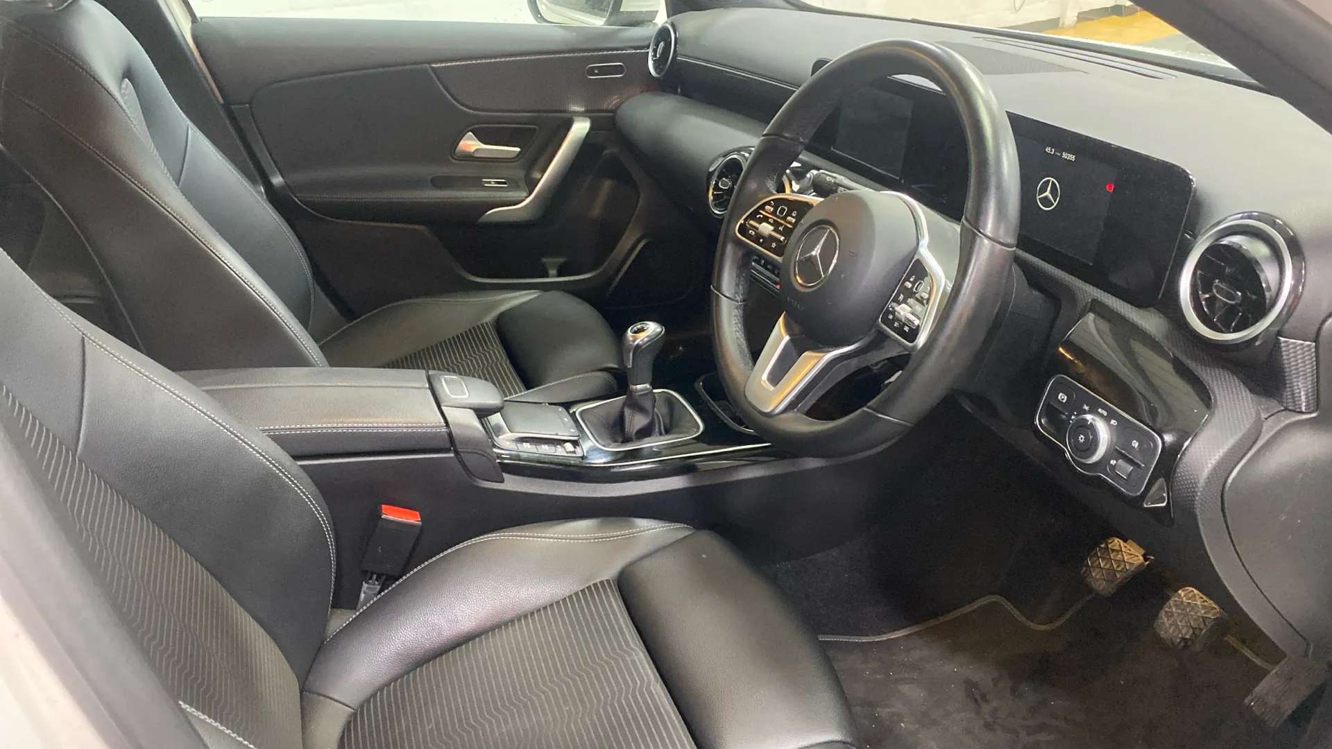 A 2020 MERCEDES-BENZ A CLASS A180 Sport A 2020 MERCEDES-BENZ A CLASS A180 Sport