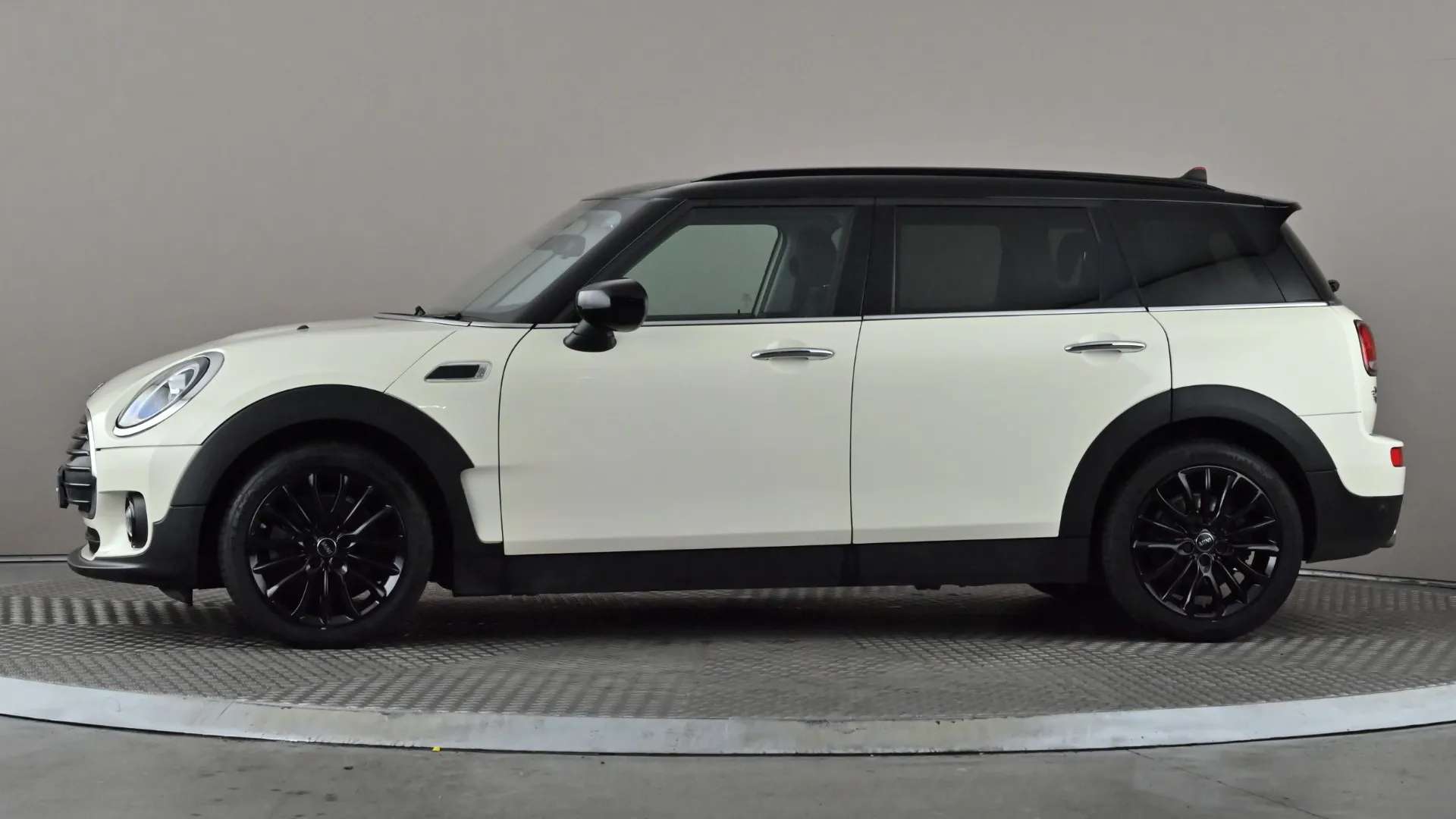2021 MINI CLUBMAN 2021 MINI CLUBMAN