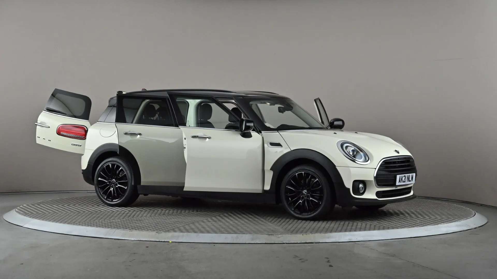 2021 MINI CLUBMAN 2021 MINI CLUBMAN