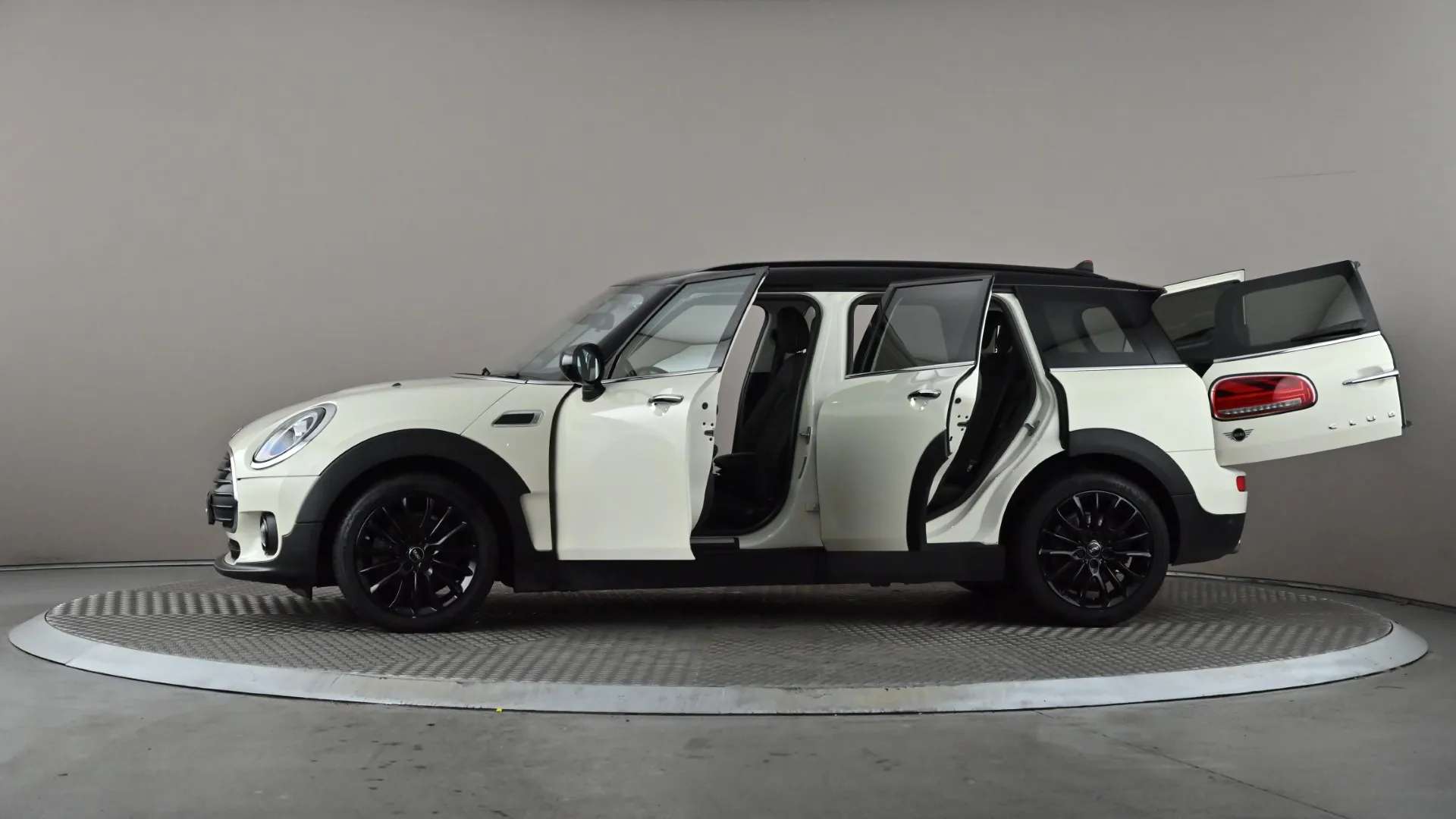 2021 MINI CLUBMAN 2021 MINI CLUBMAN