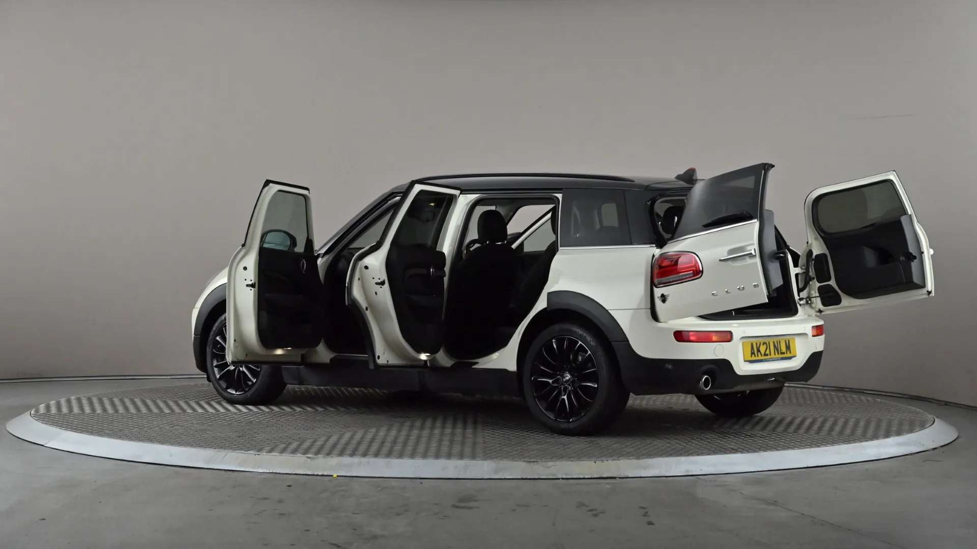 2021 MINI CLUBMAN 2021 MINI CLUBMAN