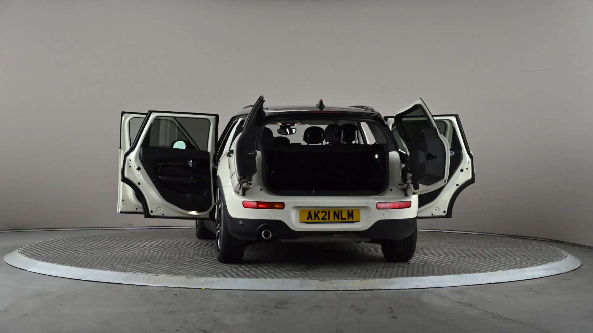2021 MINI CLUBMAN 2021 MINI CLUBMAN