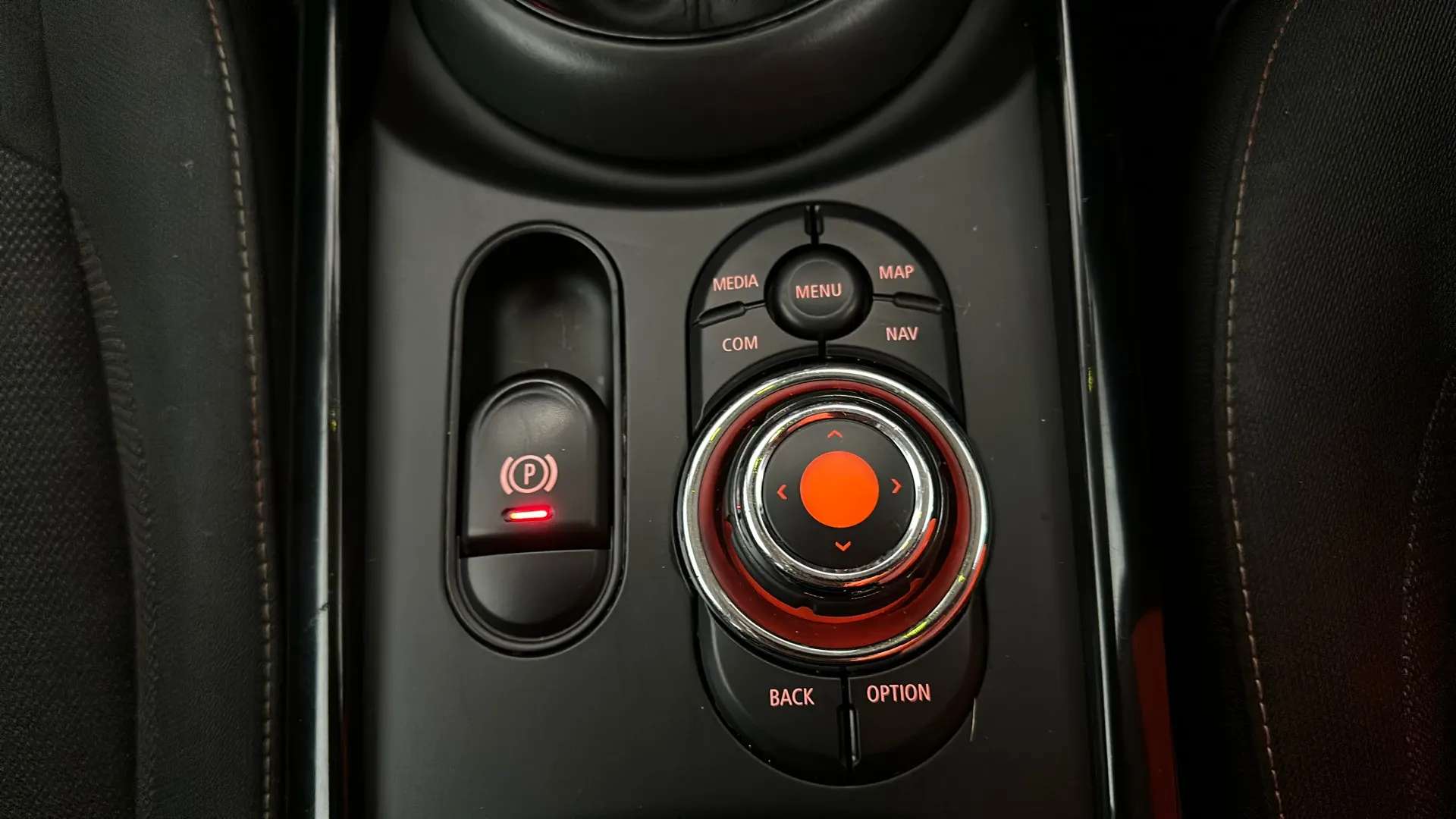 2021 MINI CLUBMAN 2021 MINI CLUBMAN