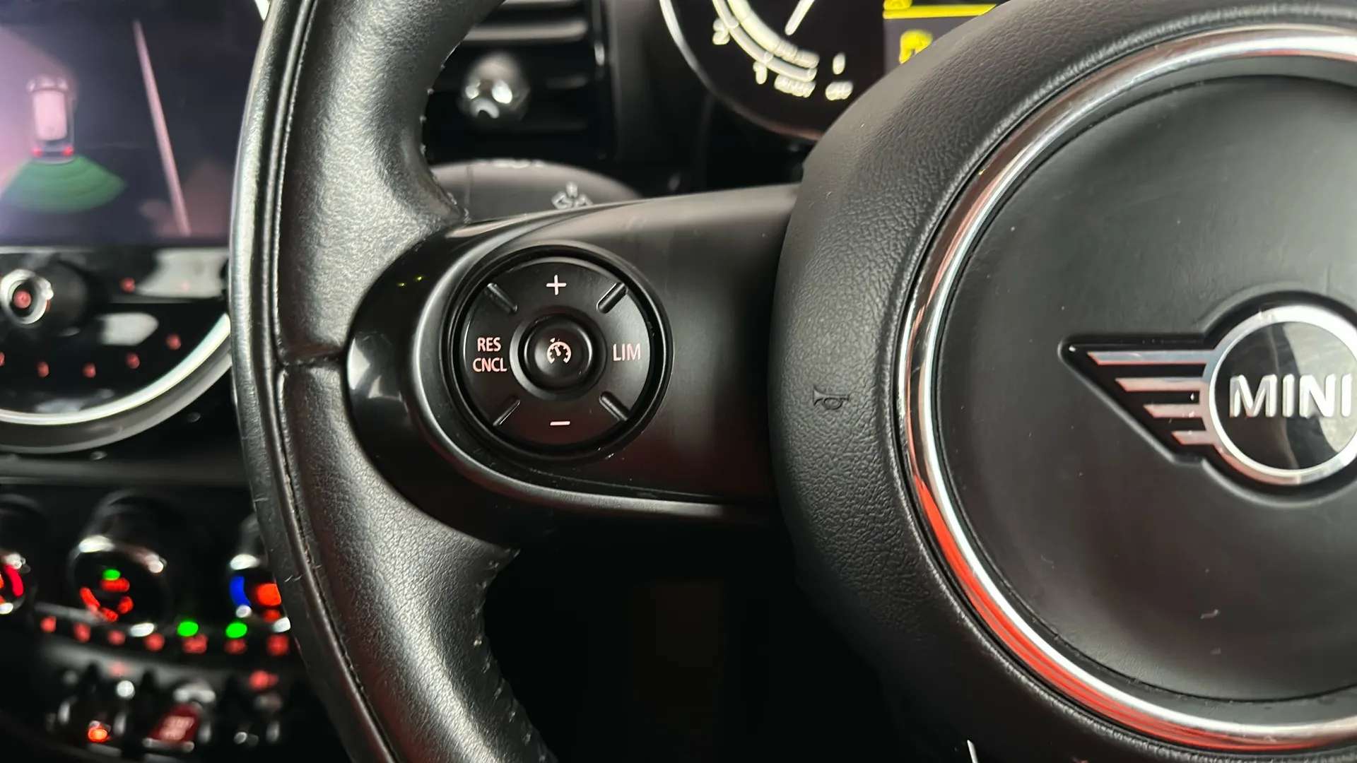 2021 MINI CLUBMAN 2021 MINI CLUBMAN