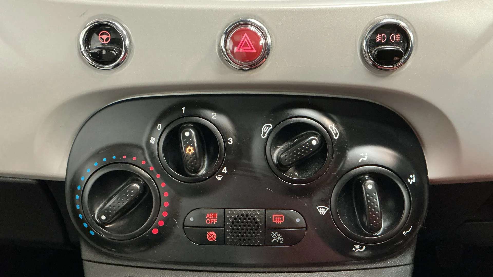 2020 FIAT 500 2020 FIAT 500