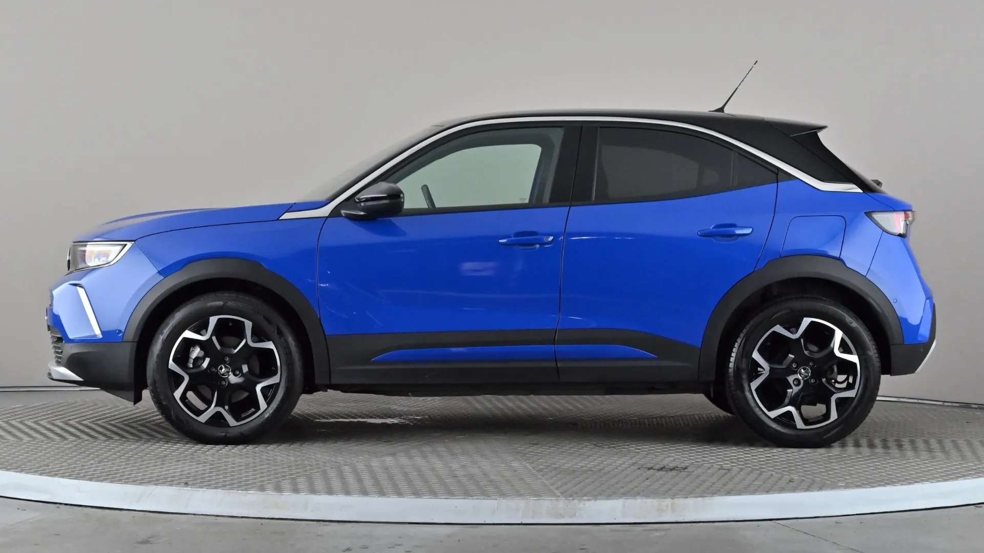 A 2023 VAUXHALL MOKKA 100kW Ultimate 50kWh Auto A 2023 VAUXHALL MOKKA 100kW Ultimate 50kWh Auto