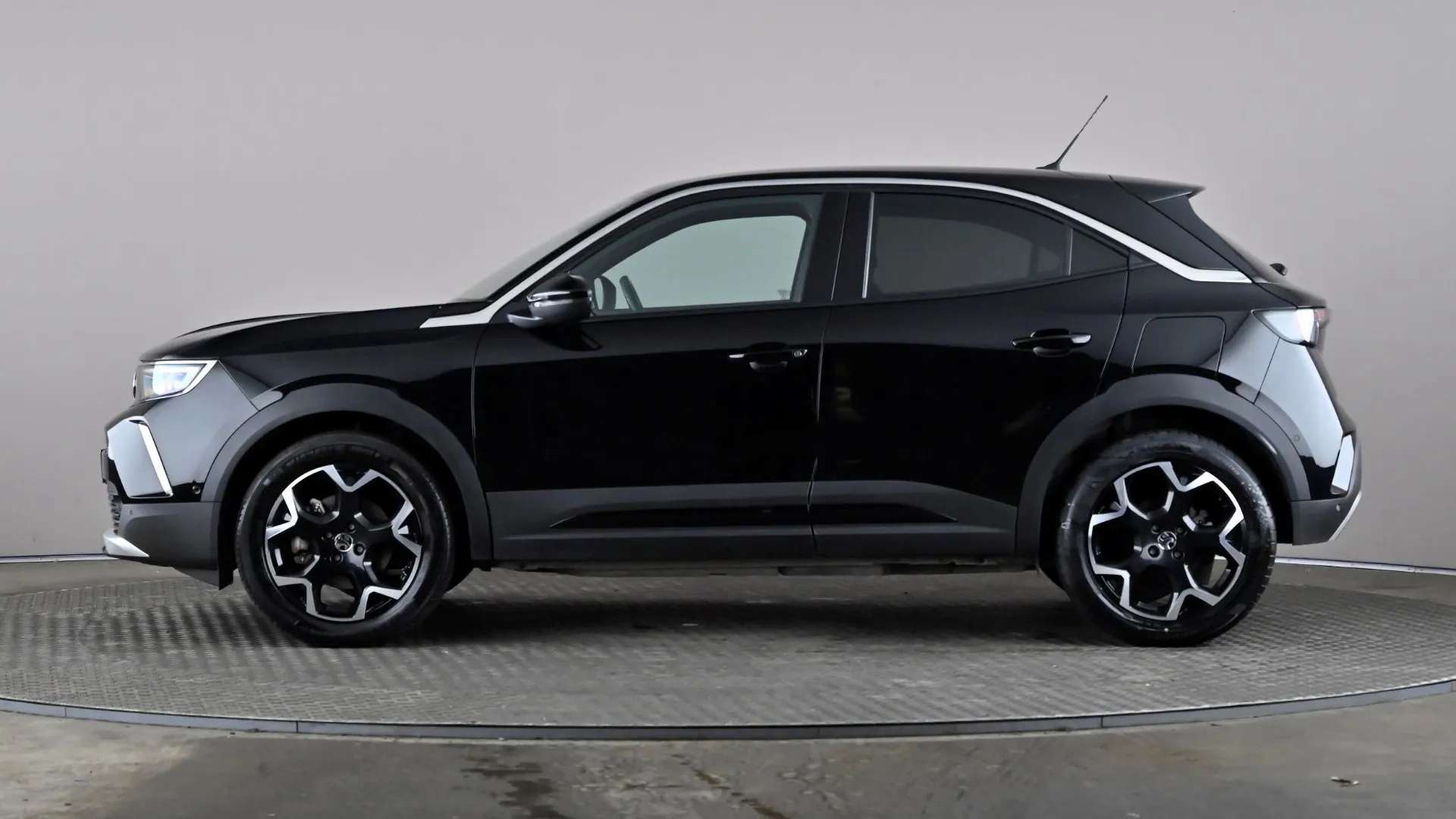 A 2022 VAUXHALL MOKKA 100kW Ultimate 50kWh Auto A 2022 VAUXHALL MOKKA 100kW Ultimate 50kWh Auto