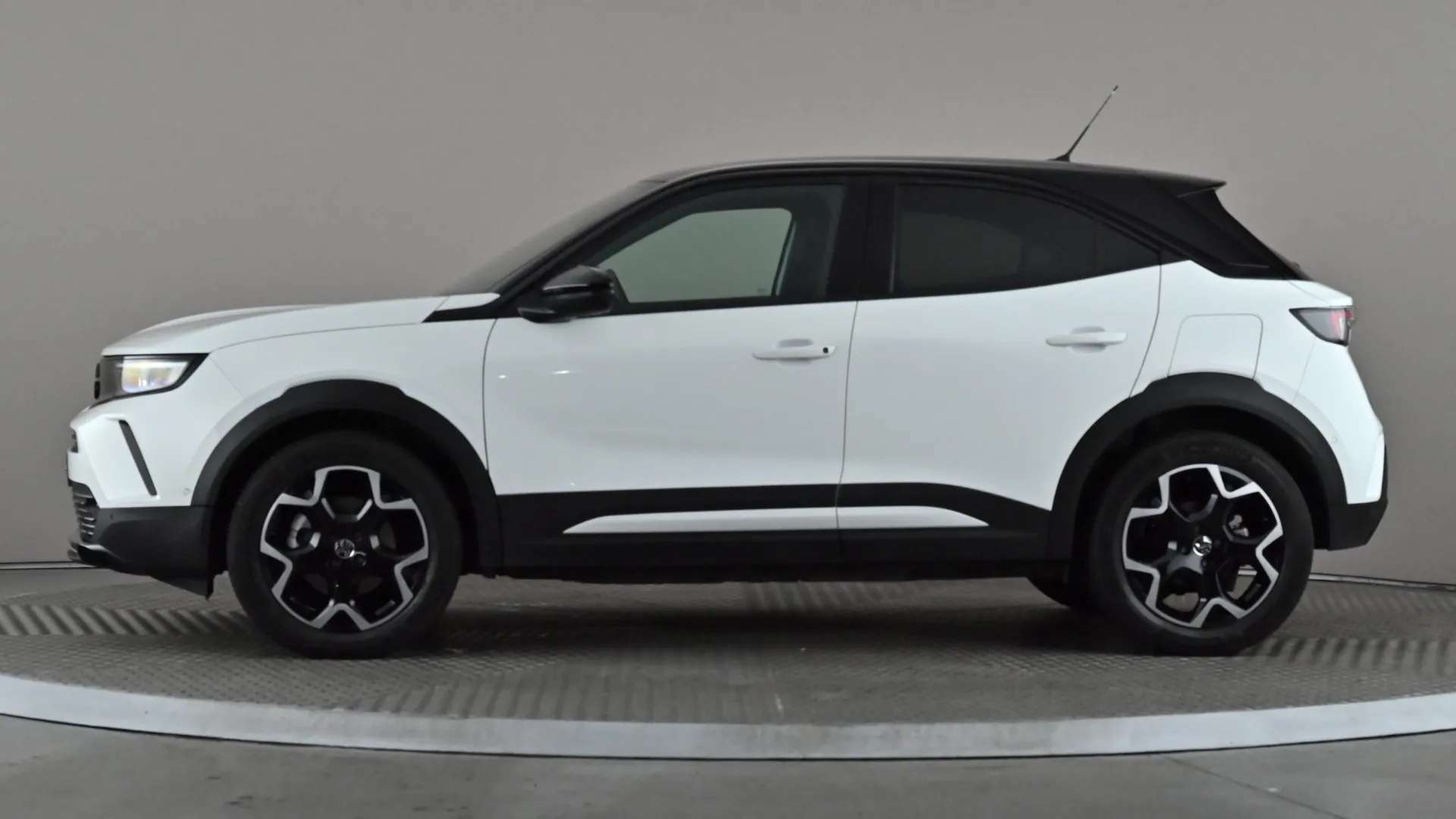 A 2023 VAUXHALL MOKKA 100kW Ultimate 50kWh Auto A 2023 VAUXHALL MOKKA 100kW Ultimate 50kWh Auto