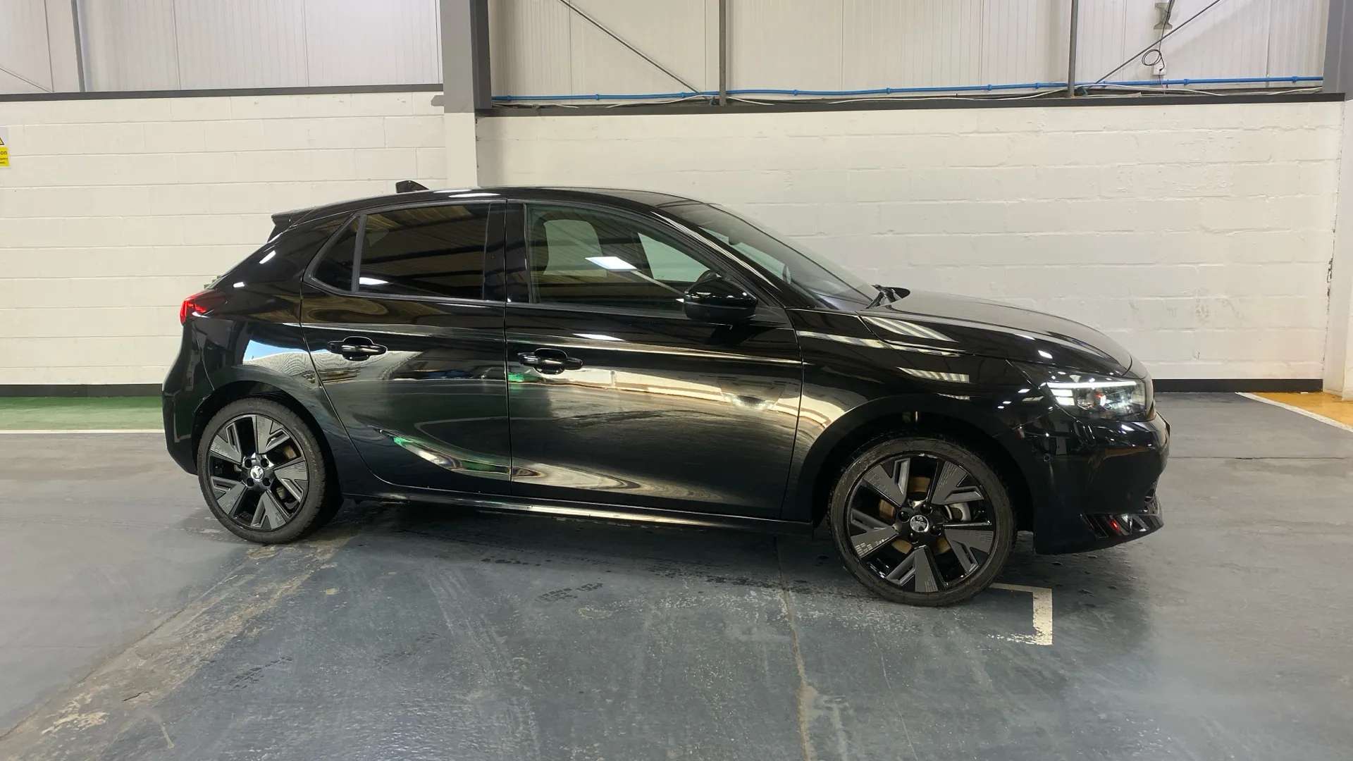 A 2024 VAUXHALL CORSA 115kW Ultimate 51kWh Auto A 2024 VAUXHALL CORSA 115kW Ultimate 51kWh Auto