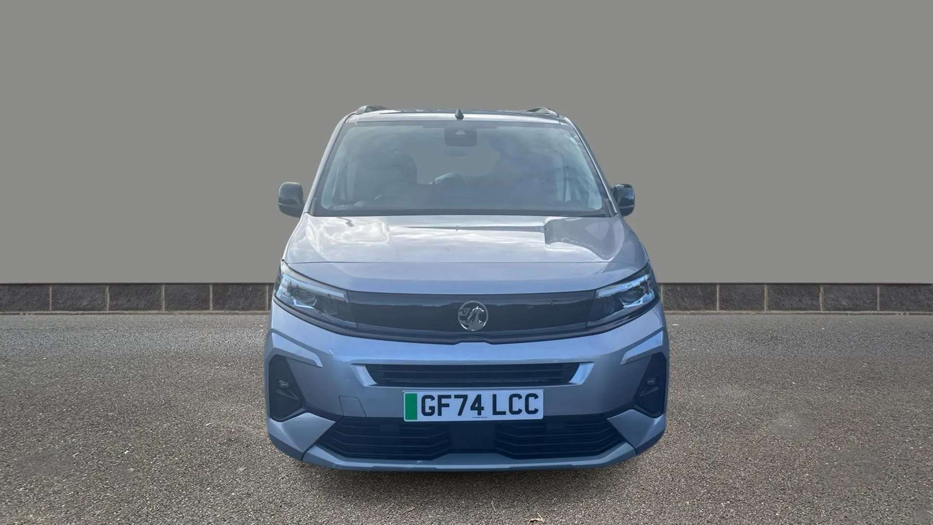 A 2024 VAUXHALL COMBO LIFE 100kW Ultimate 52kWh Auto A 2024 VAUXHALL COMBO LIFE 100kW Ultimate 52kWh Auto