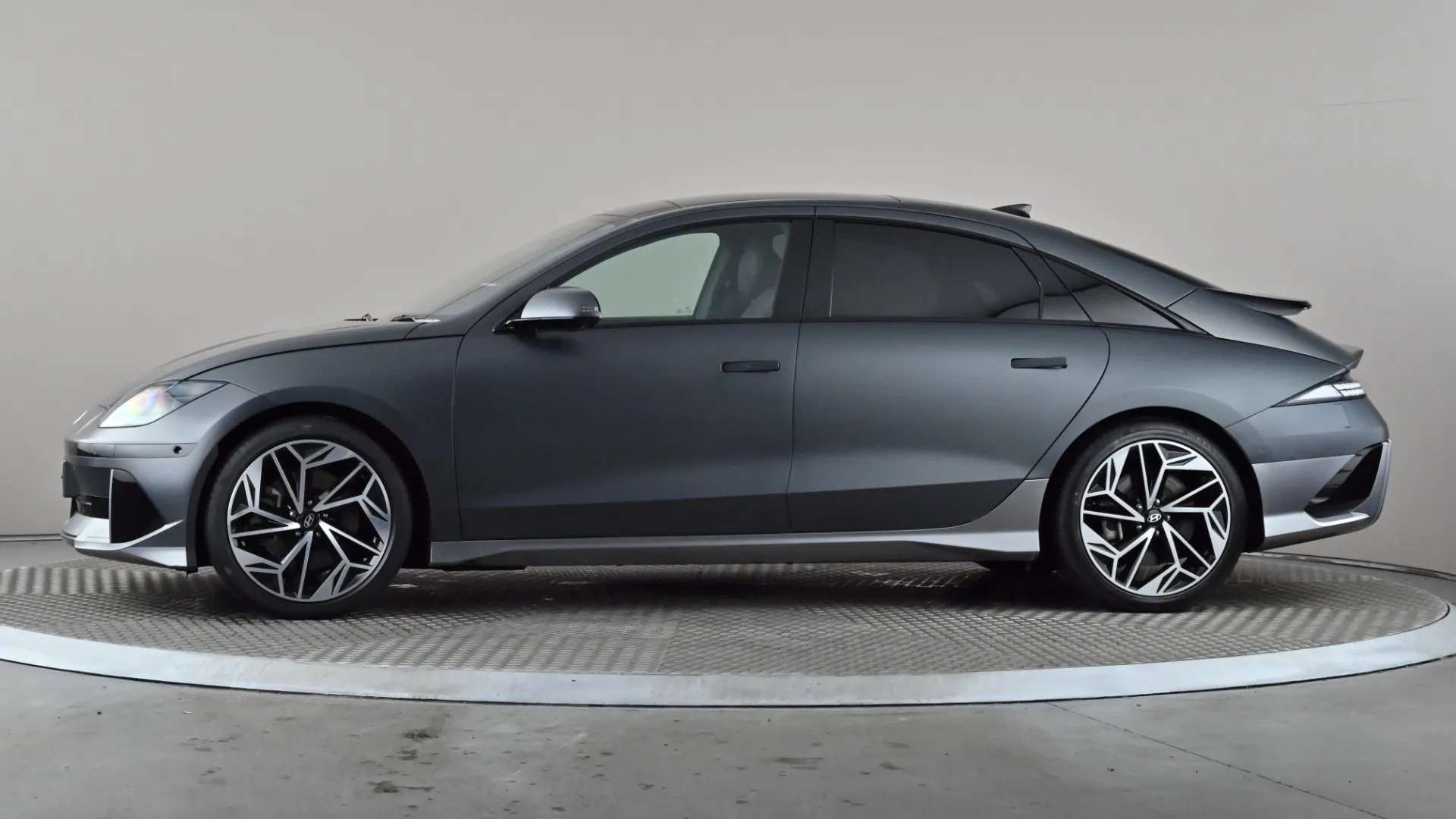 A 2023 HYUNDAI IONIQ 6 168kW Ultimate 77kWh Auto A 2023 HYUNDAI IONIQ 6 168kW Ultimate 77kWh Auto