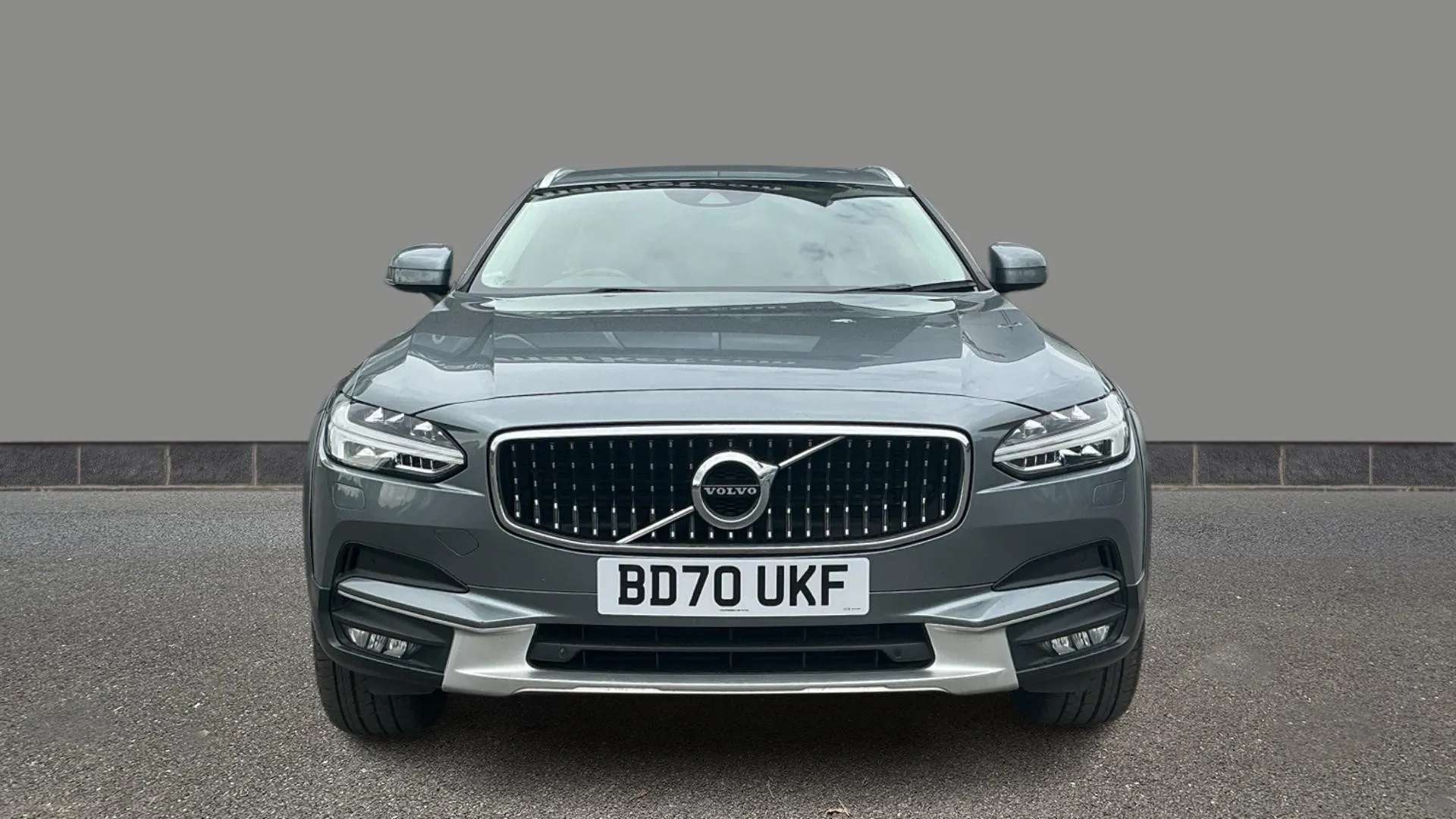 A 2020 VOLVO V90 2.0 D4 Cross Country Plus AWD Geartronic A 2020 VOLVO V90 2.0 D4 Cross Country Plus AWD Geartronic