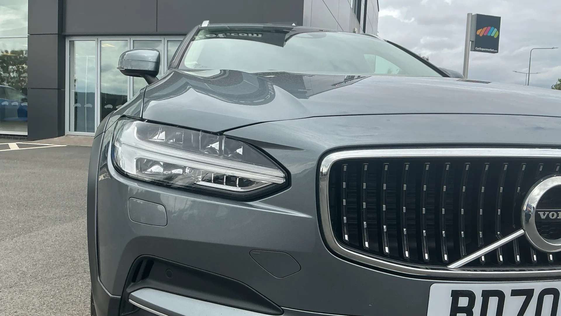 2020 VOLVO V90 2020 VOLVO V90