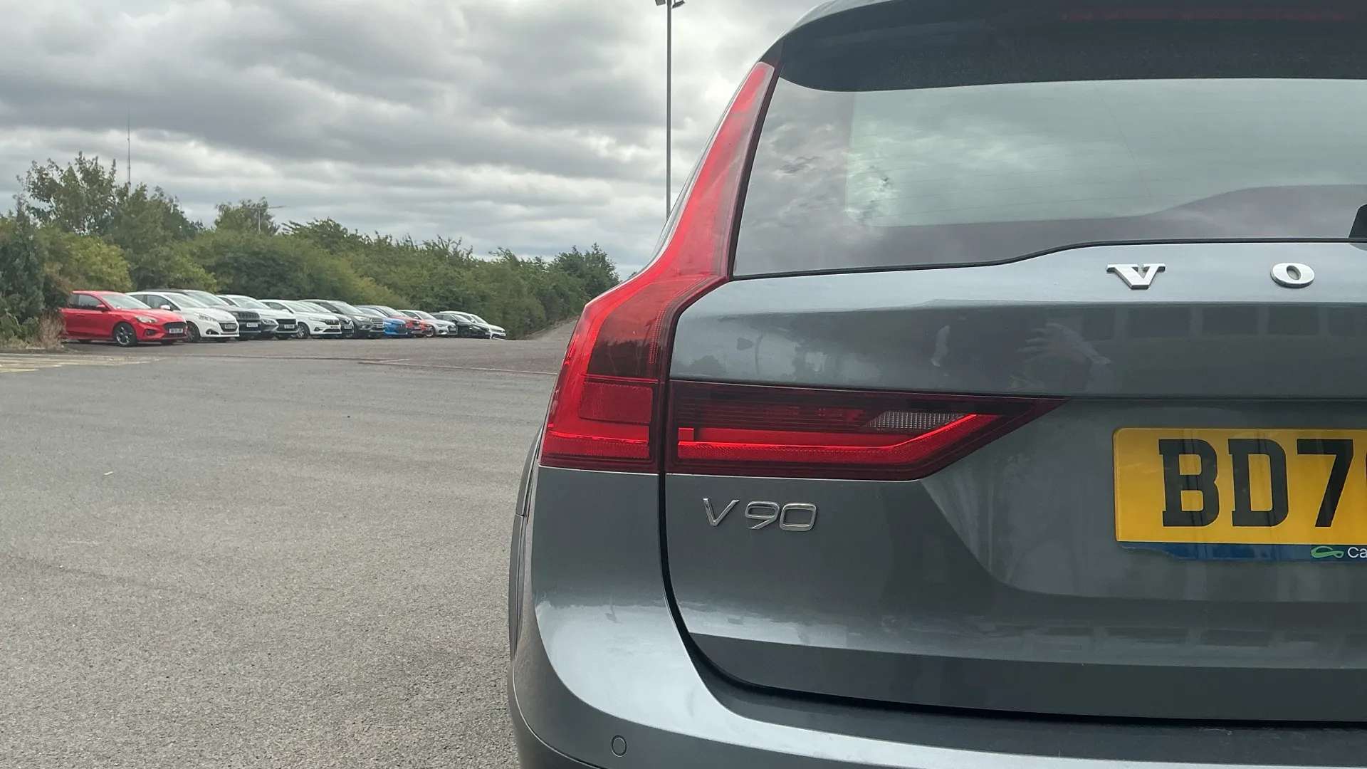 2020 VOLVO V90 2020 VOLVO V90