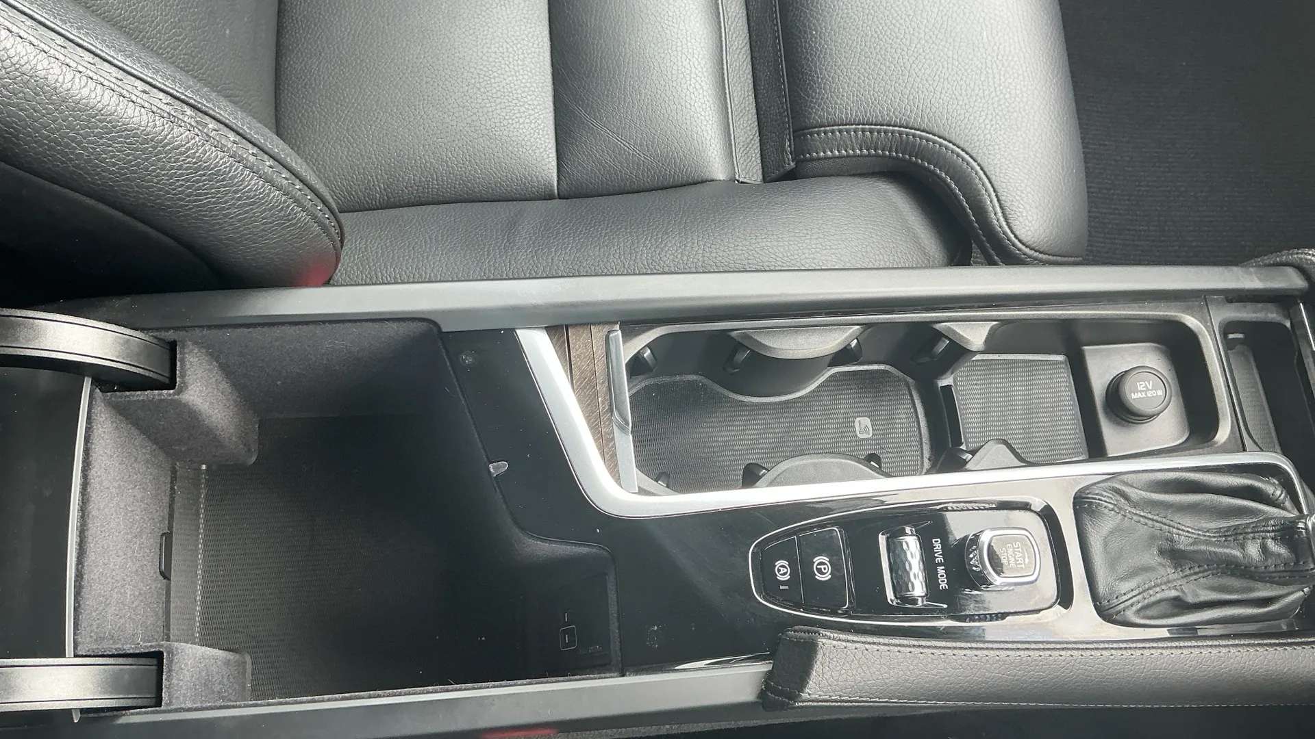 2020 VOLVO V90 2020 VOLVO V90