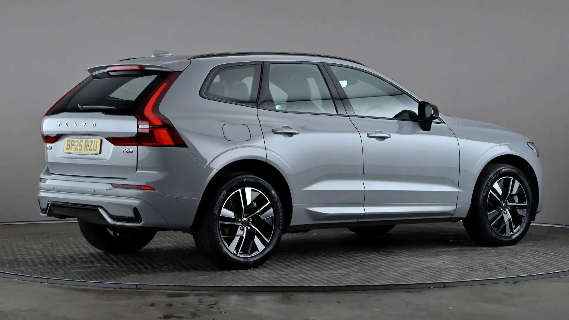 2025 VOLVO XC60 2025 VOLVO XC60
