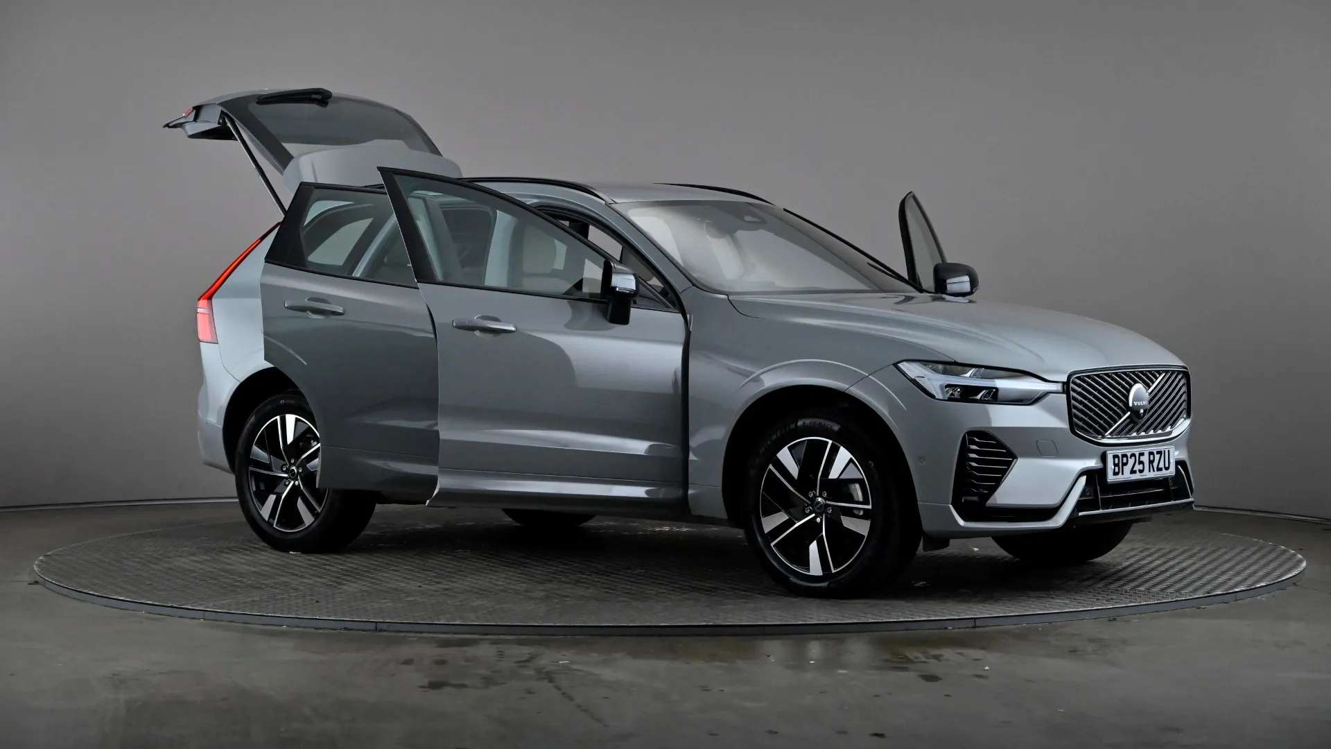 2025 VOLVO XC60 2025 VOLVO XC60