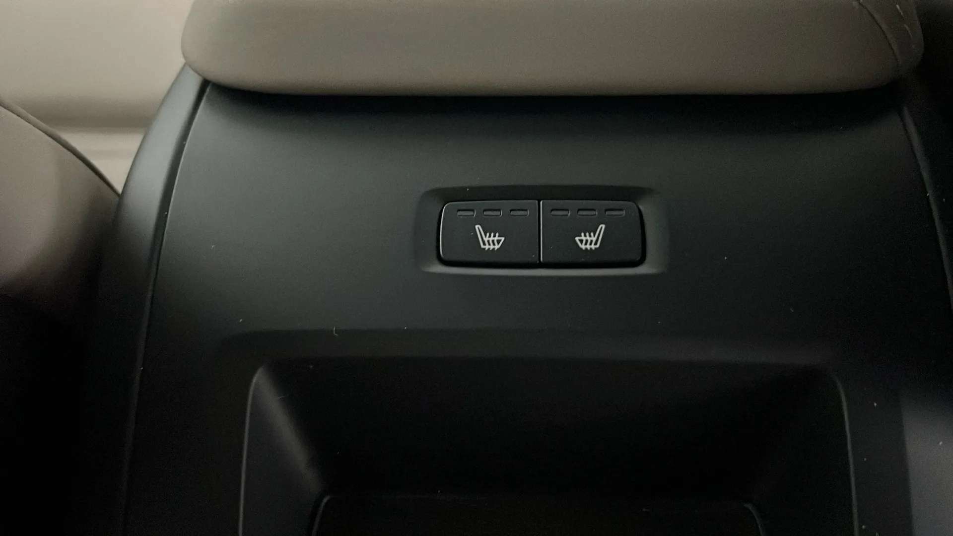 2025 VOLVO XC60 2025 VOLVO XC60