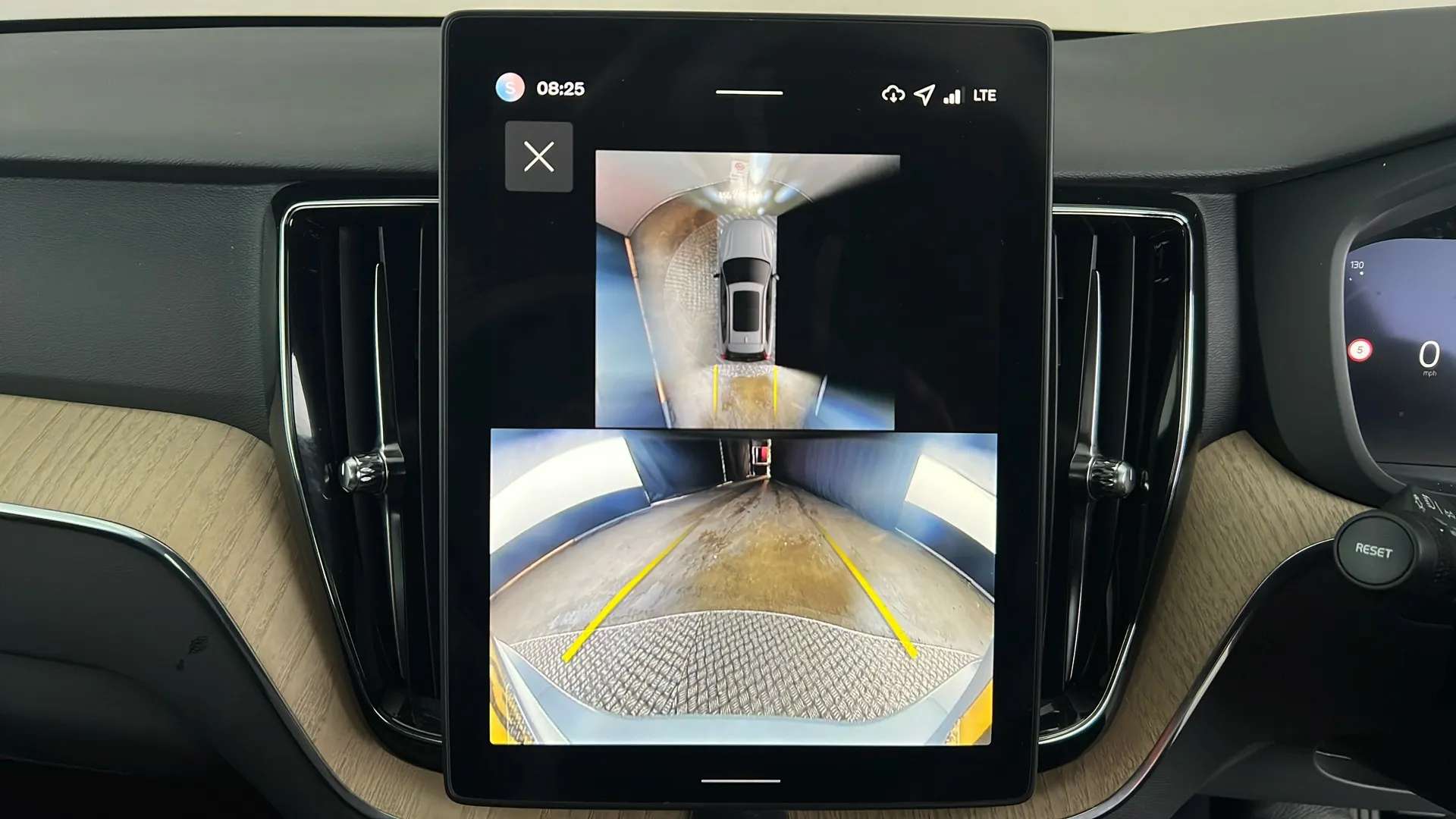 2025 VOLVO XC60 2025 VOLVO XC60