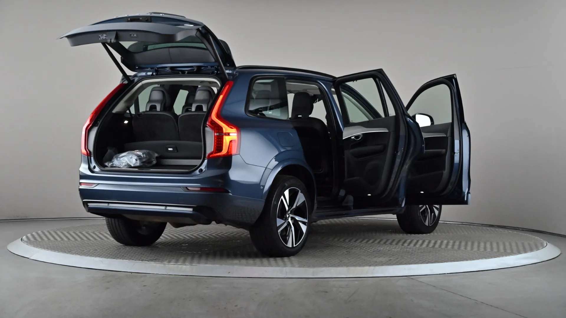 2023 VOLVO XC90 2023 VOLVO XC90