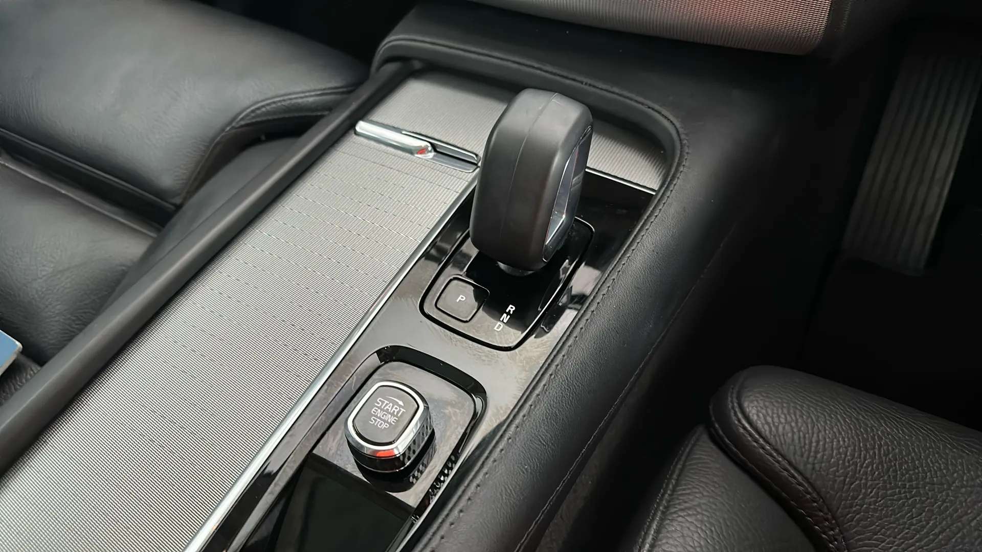 2023 VOLVO XC90 2023 VOLVO XC90