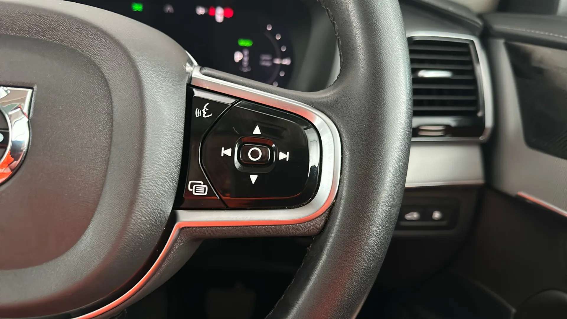 2023 VOLVO XC90 2023 VOLVO XC90