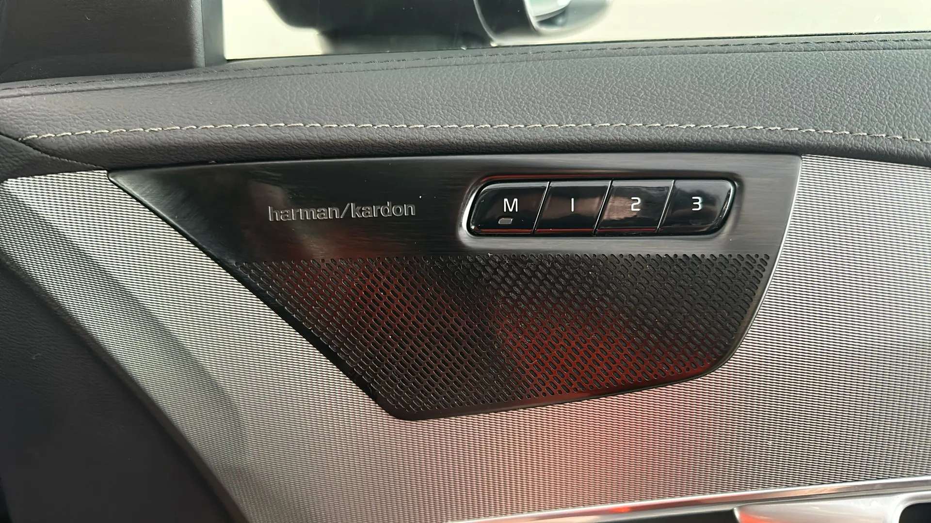 2023 VOLVO XC90 2023 VOLVO XC90