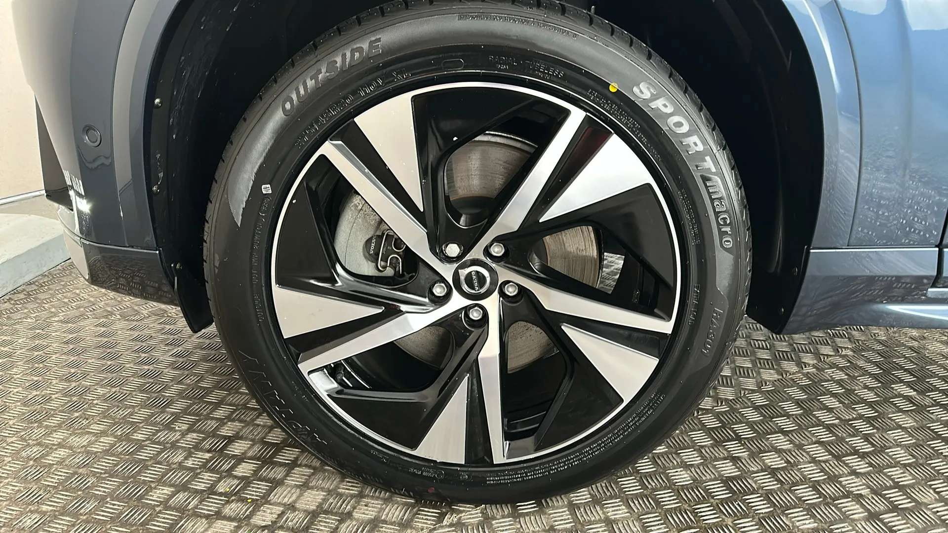 2023 VOLVO XC90 2023 VOLVO XC90