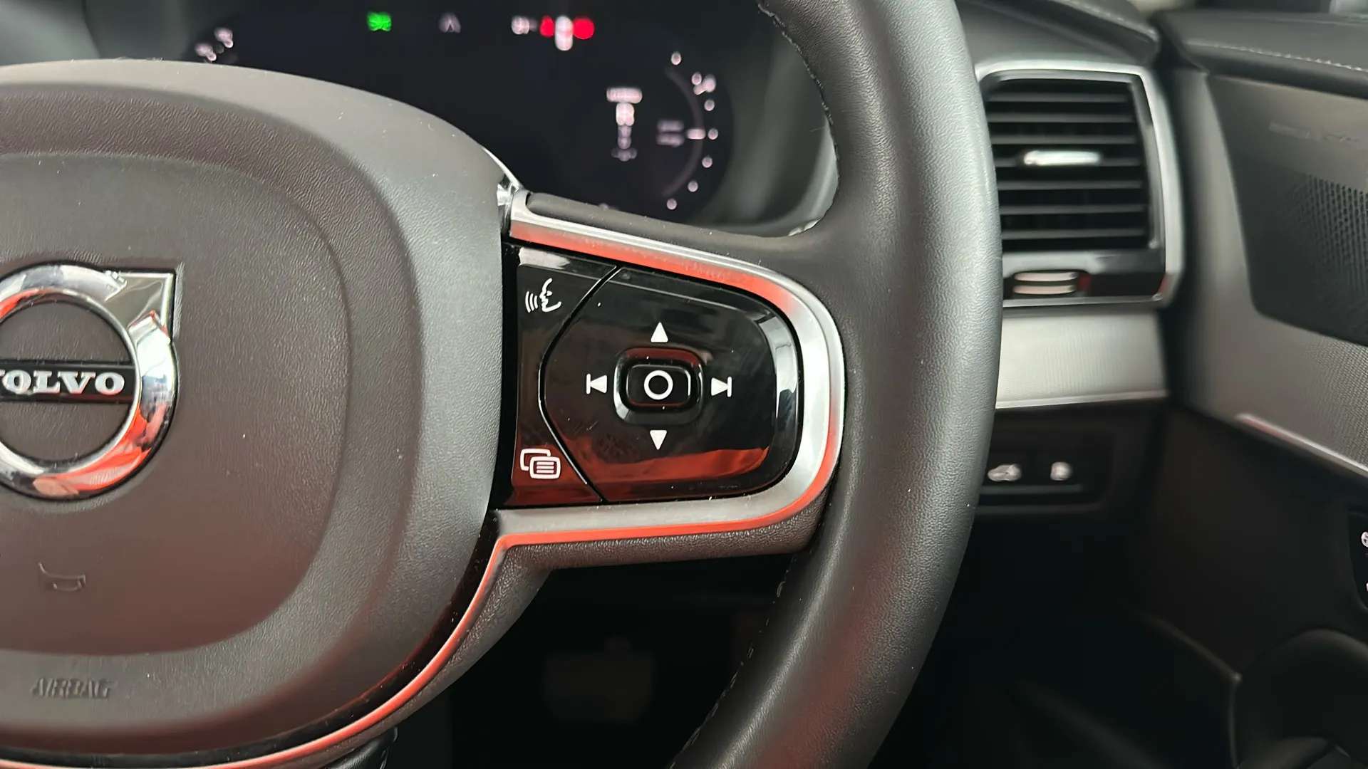 2023 VOLVO XC90 2023 VOLVO XC90