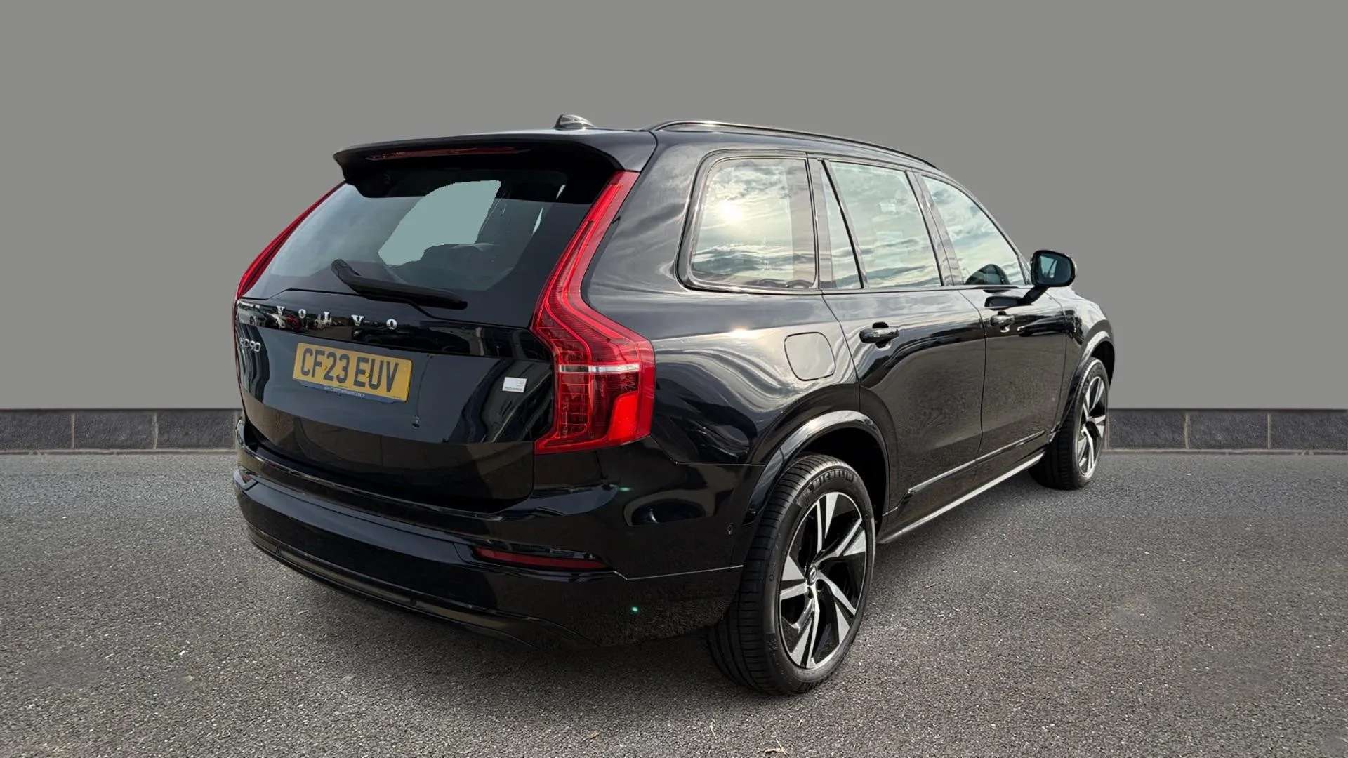 2023 VOLVO XC90 2023 VOLVO XC90
