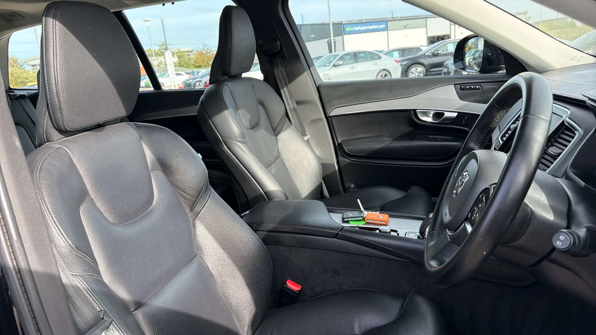 2023 VOLVO XC90 2023 VOLVO XC90