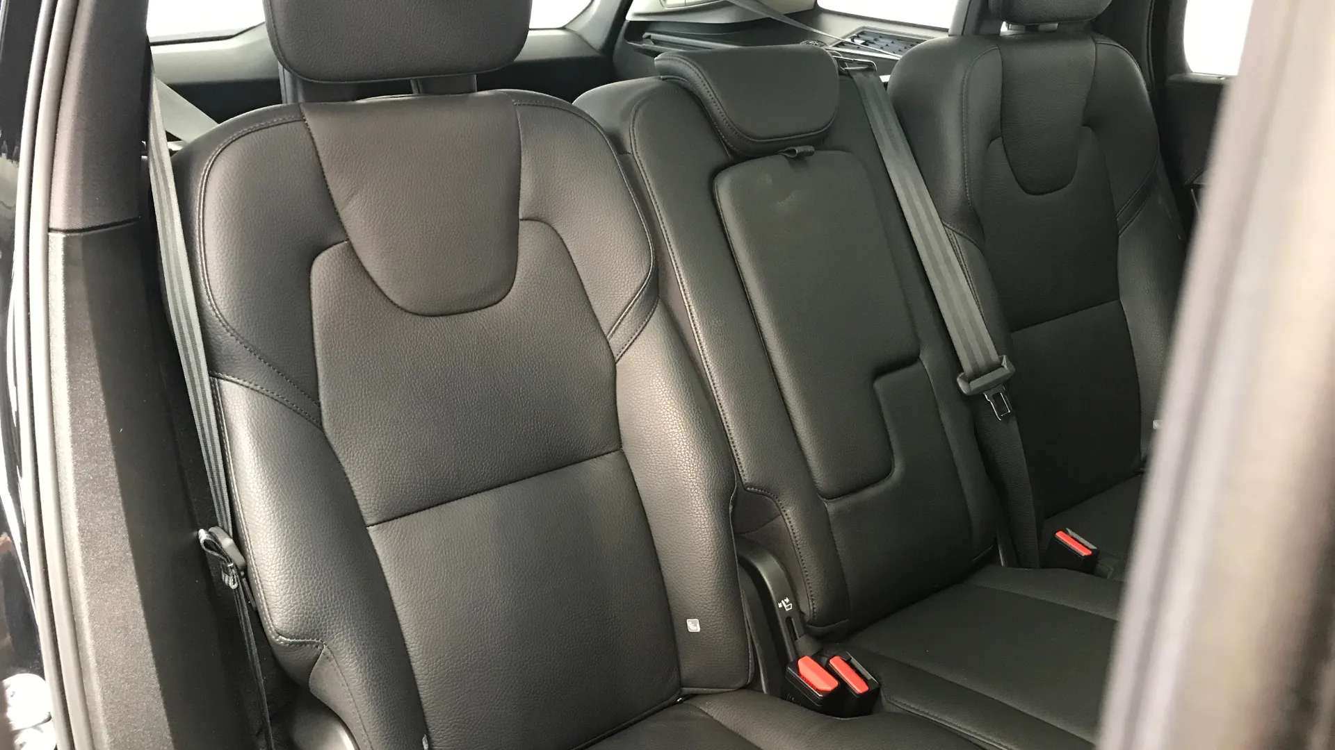 2023 VOLVO XC90 2023 VOLVO XC90