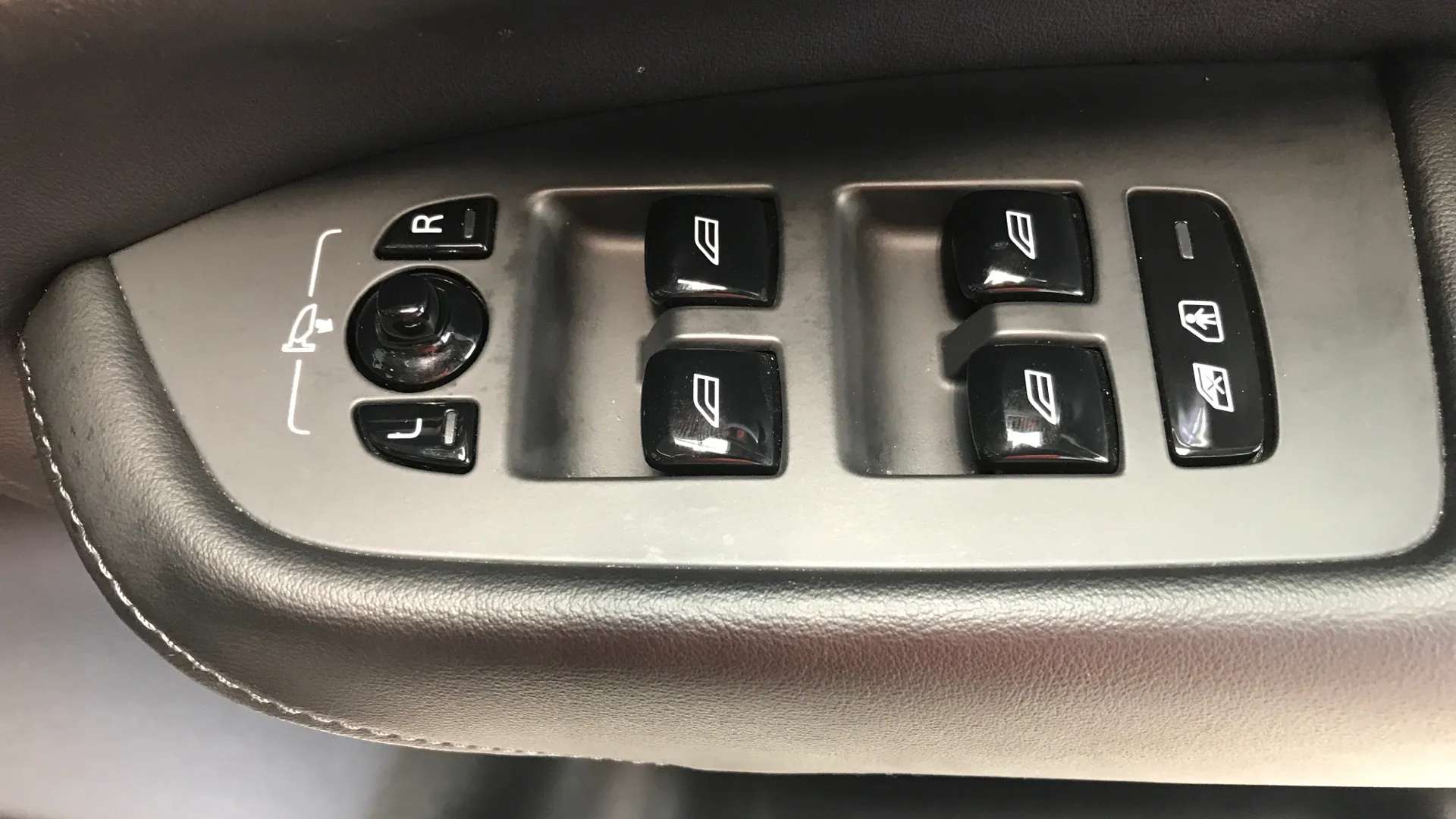 2023 VOLVO XC90 2023 VOLVO XC90