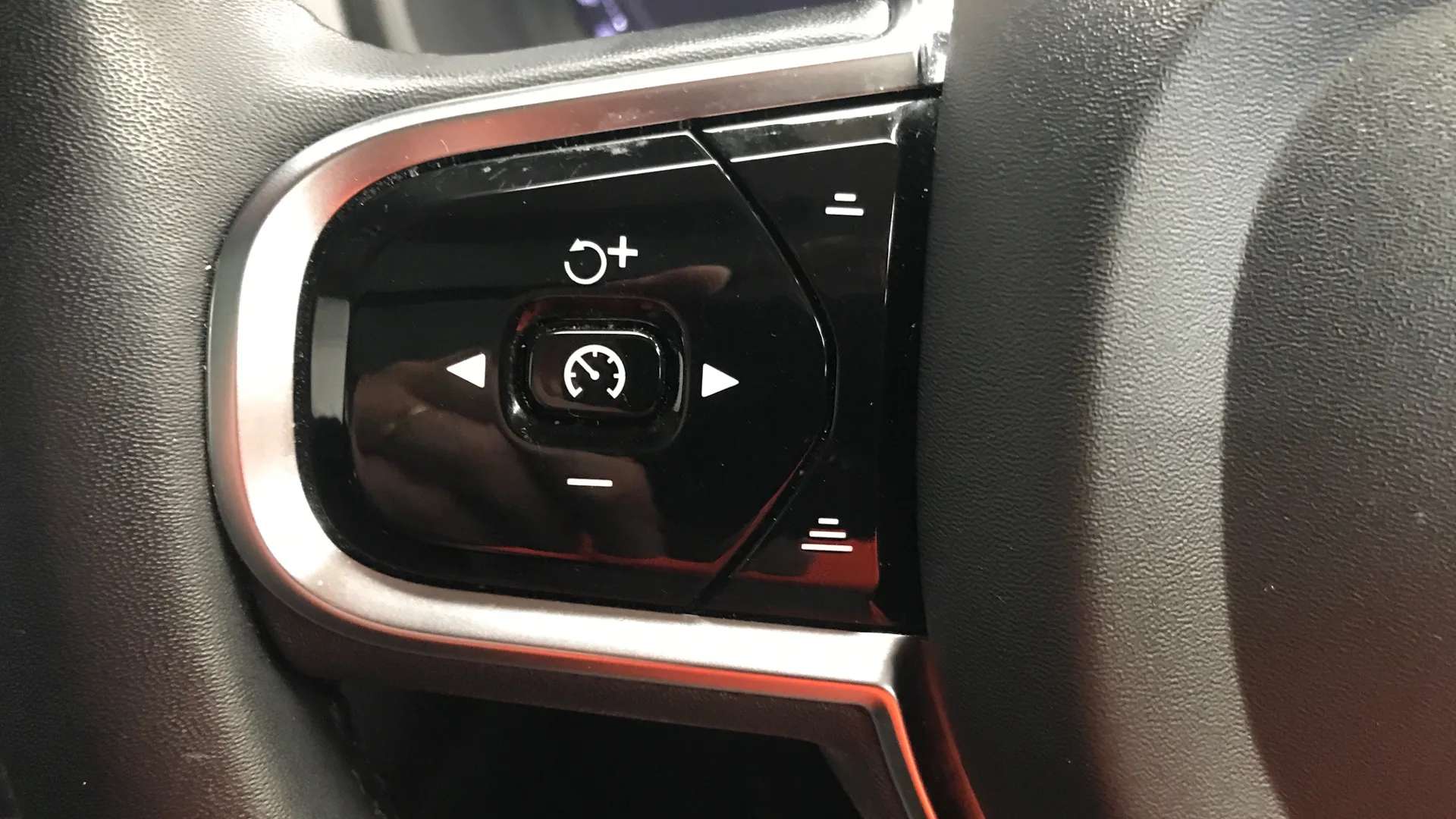 2023 VOLVO XC90 2023 VOLVO XC90