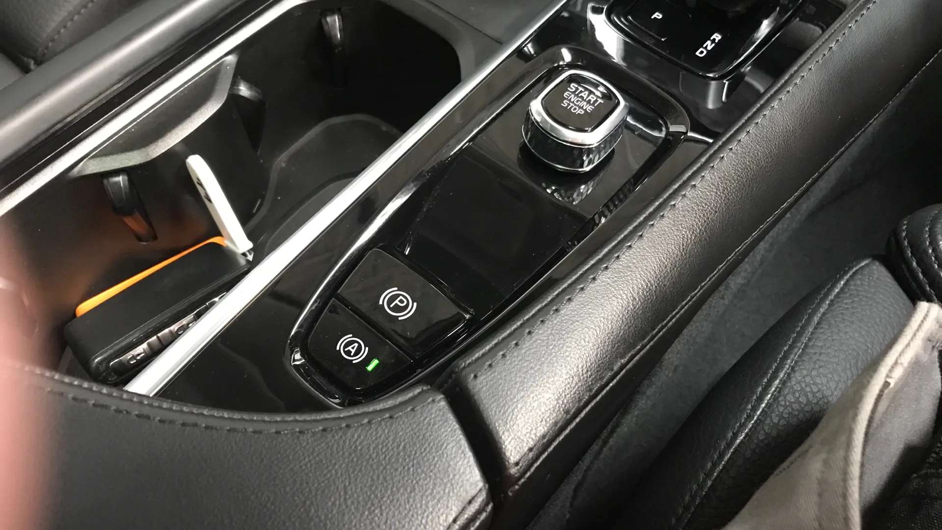 2023 VOLVO XC90 2023 VOLVO XC90