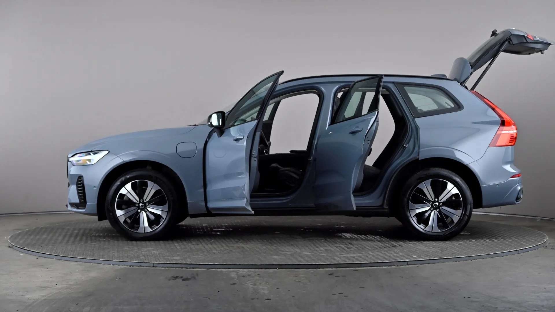 2023 VOLVO XC60 2023 VOLVO XC60