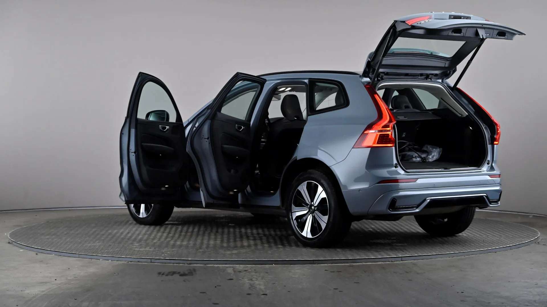 2023 VOLVO XC60 2023 VOLVO XC60
