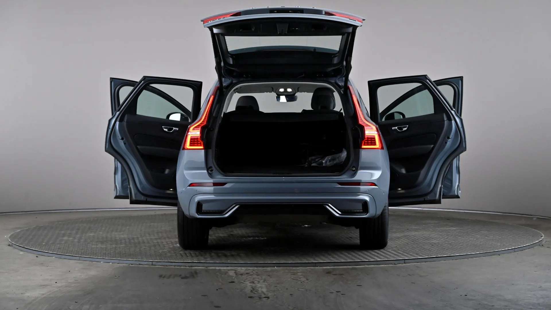 2023 VOLVO XC60 2023 VOLVO XC60
