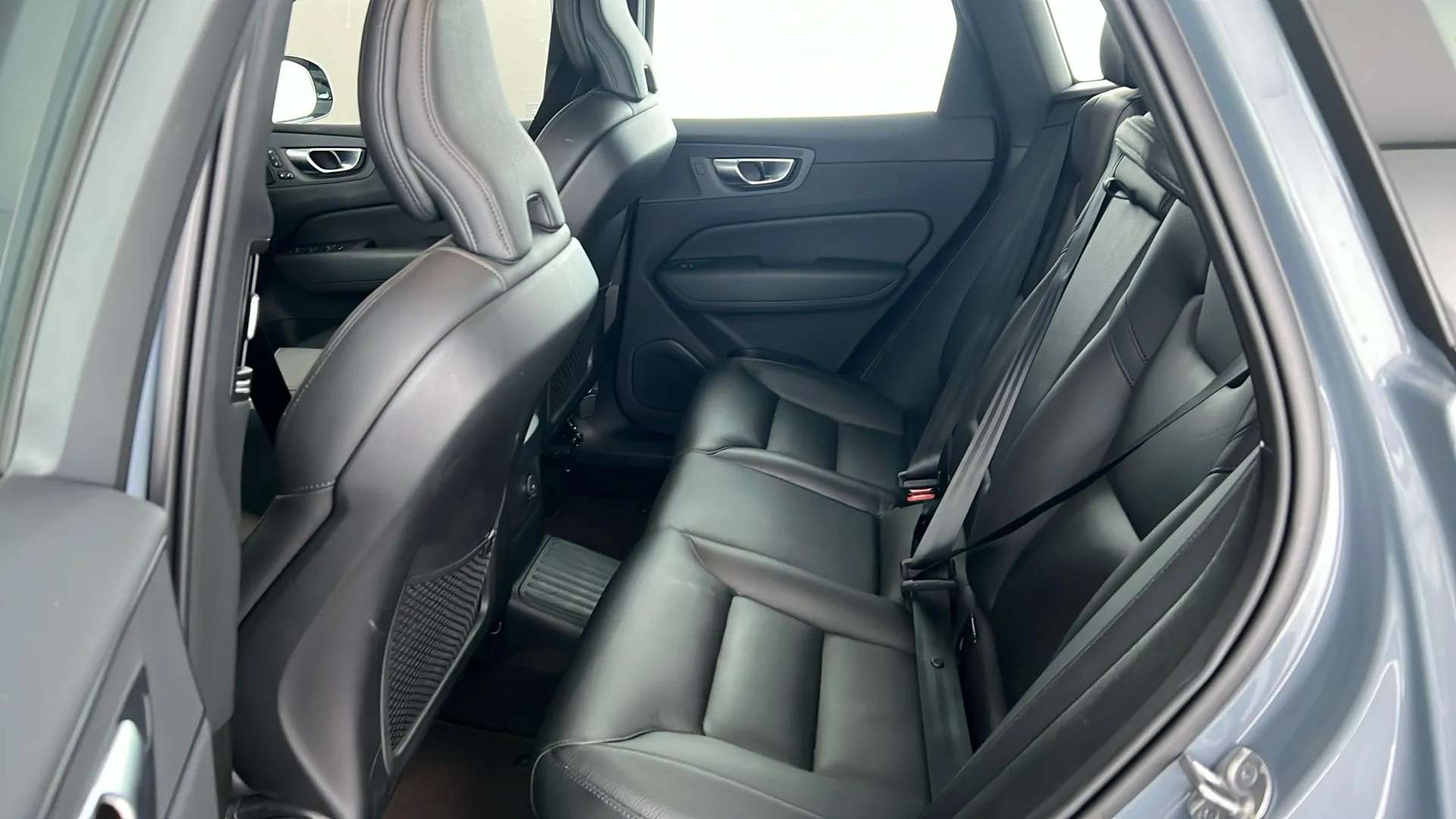 2023 VOLVO XC60 2023 VOLVO XC60