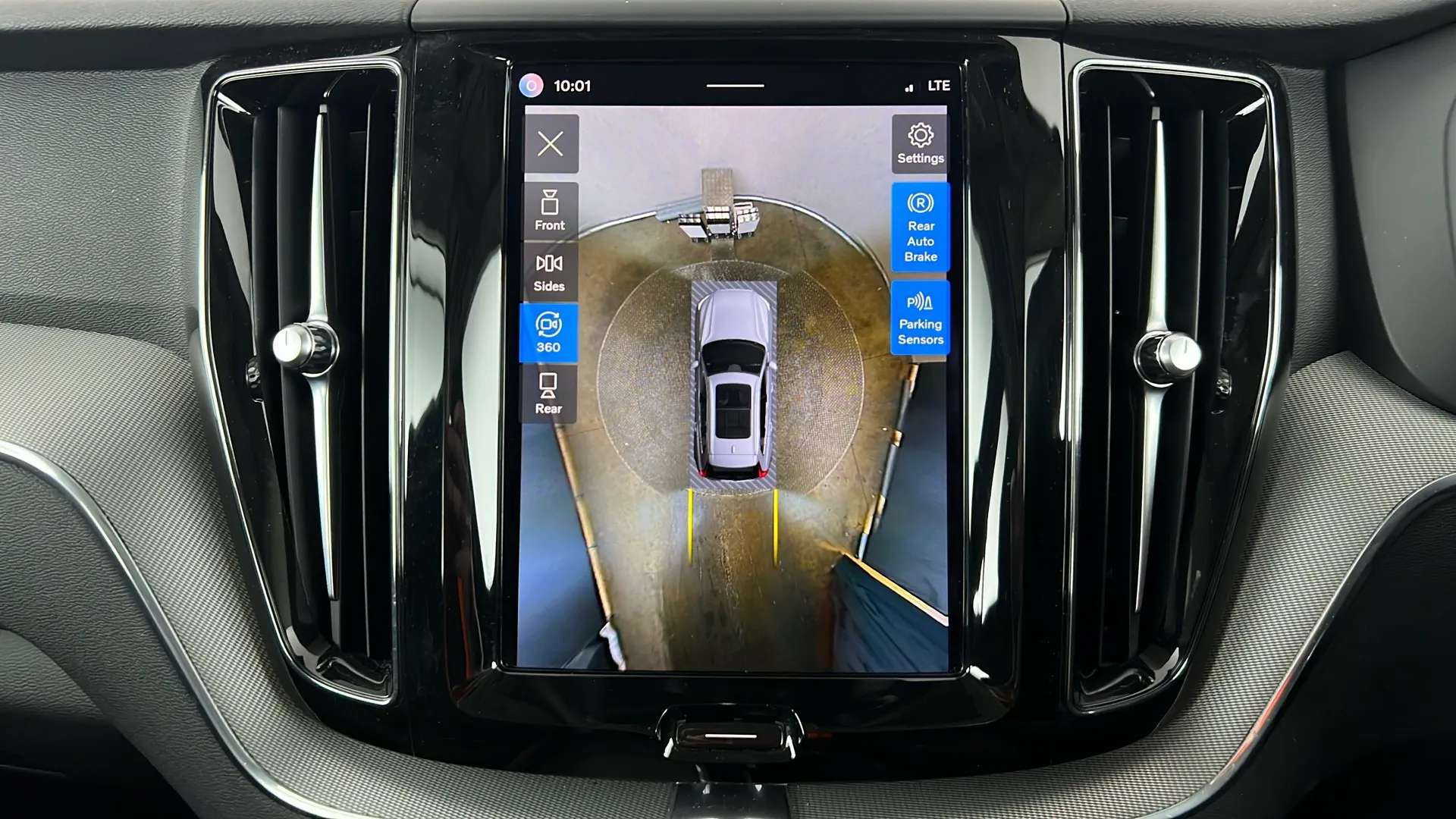 2023 VOLVO XC60 2023 VOLVO XC60