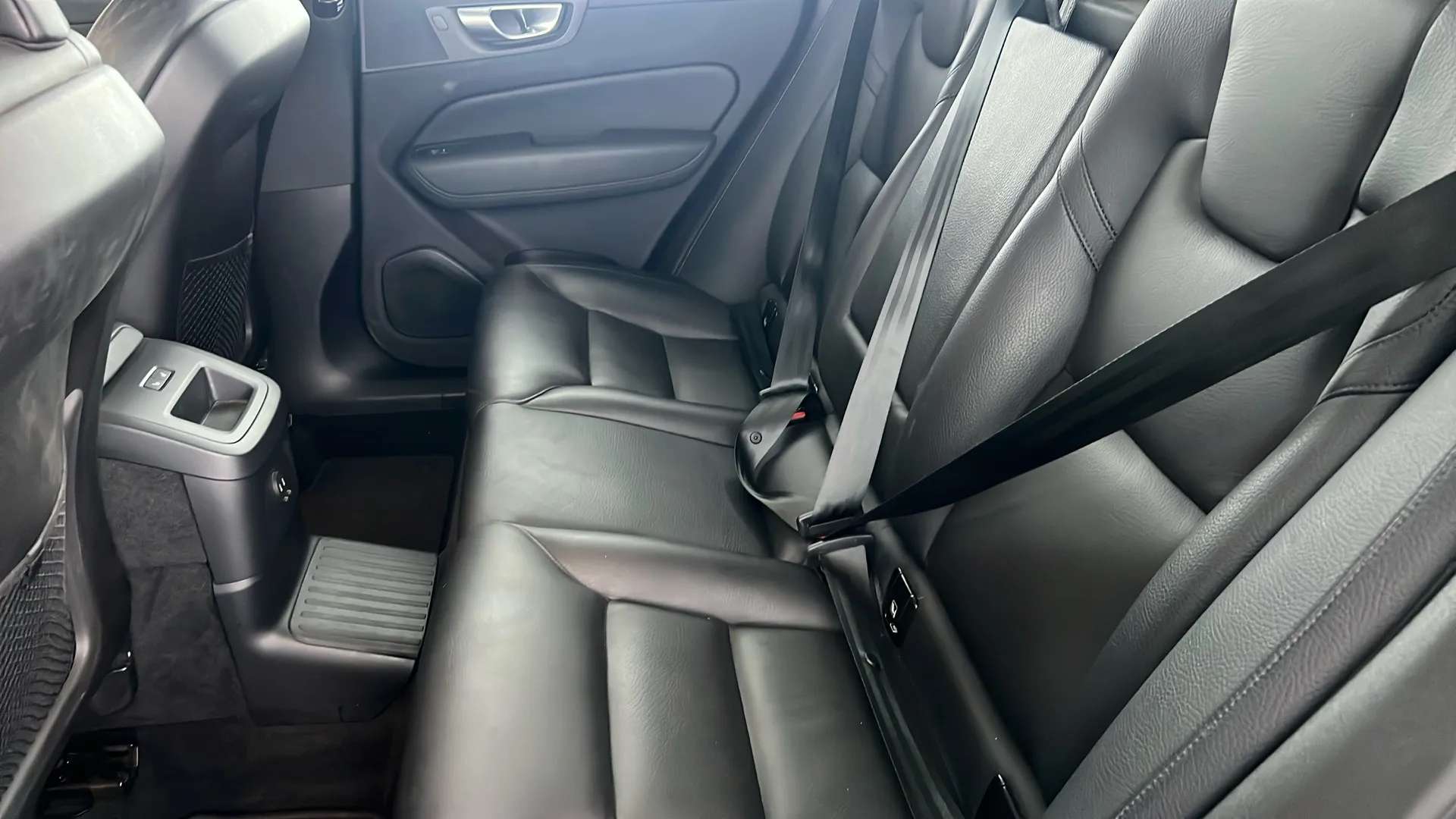 2023 VOLVO XC60 2023 VOLVO XC60
