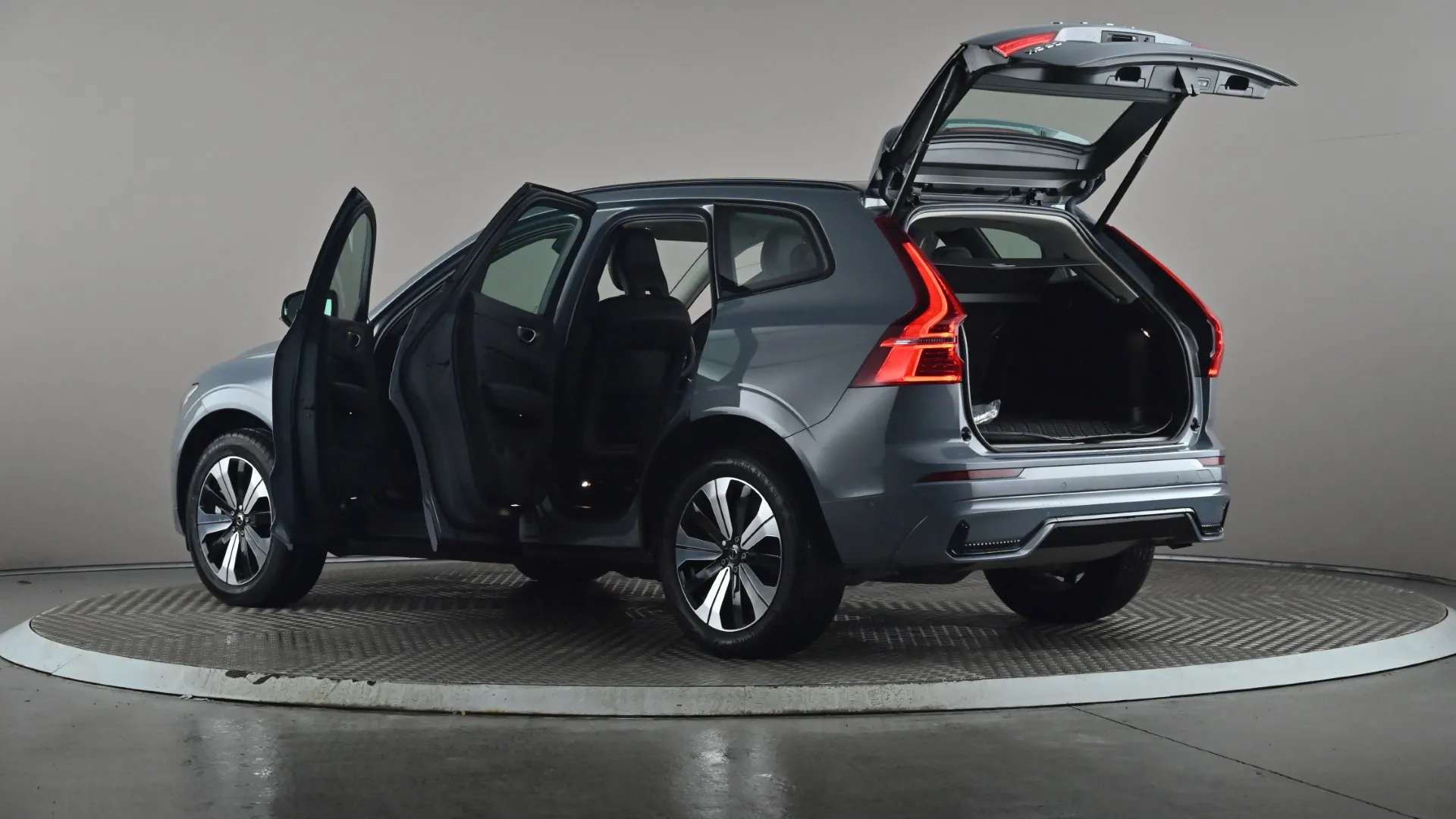 2023 VOLVO XC60 2023 VOLVO XC60