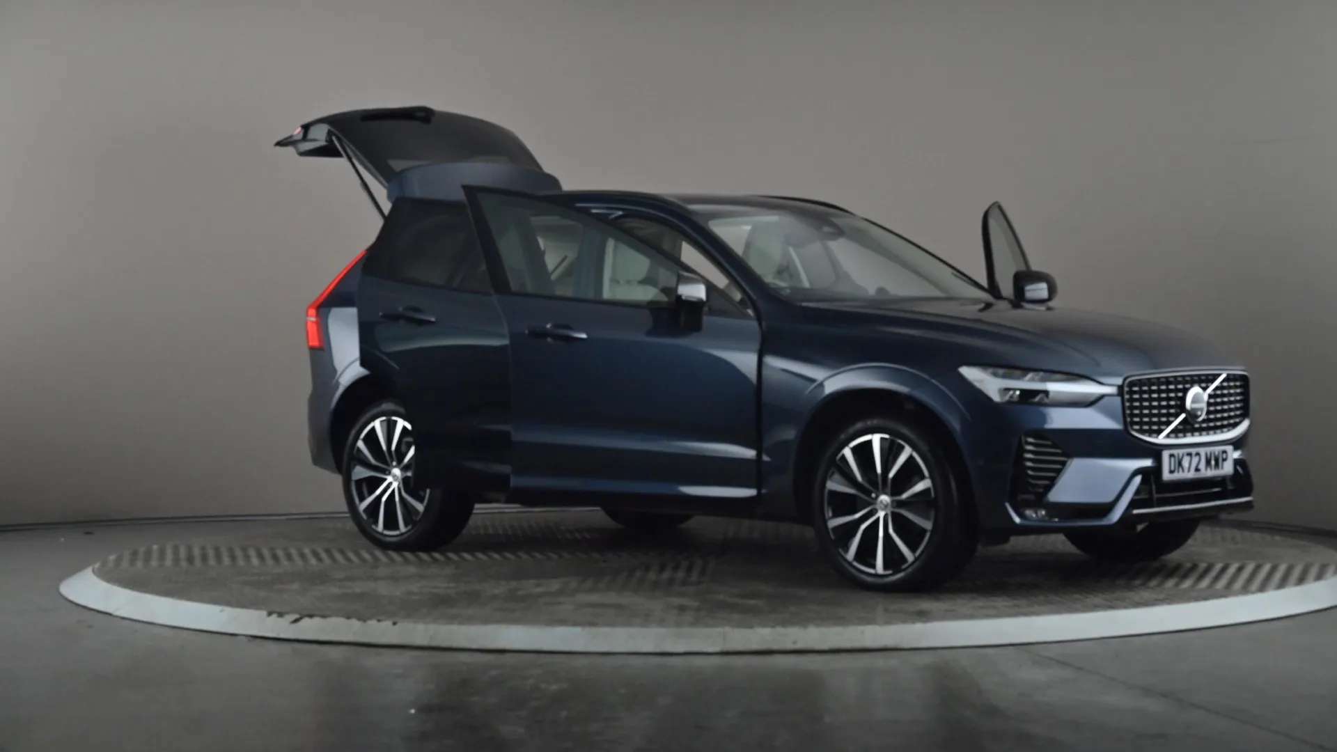 2023 VOLVO XC60 2023 VOLVO XC60