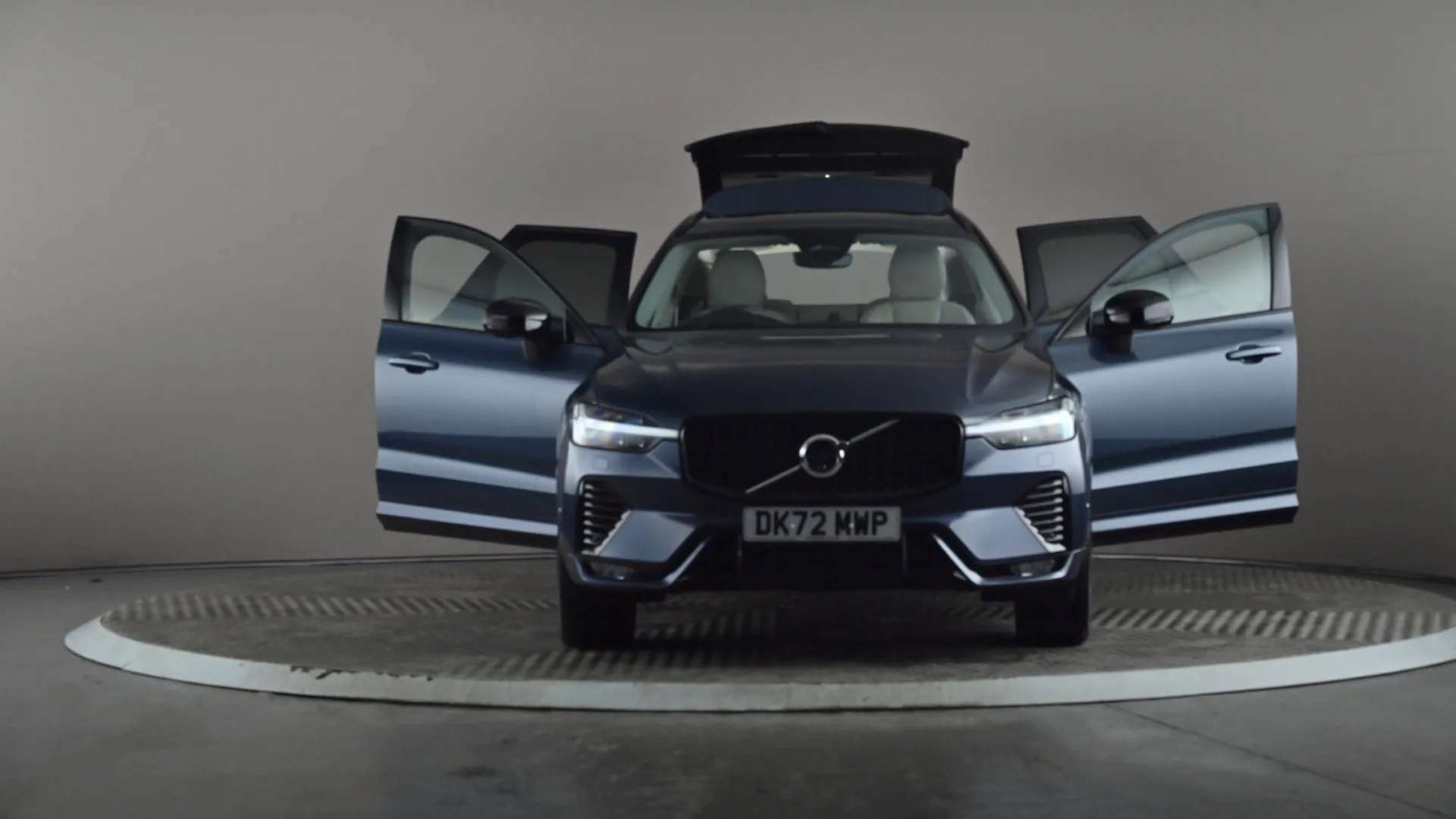 2023 VOLVO XC60 2023 VOLVO XC60