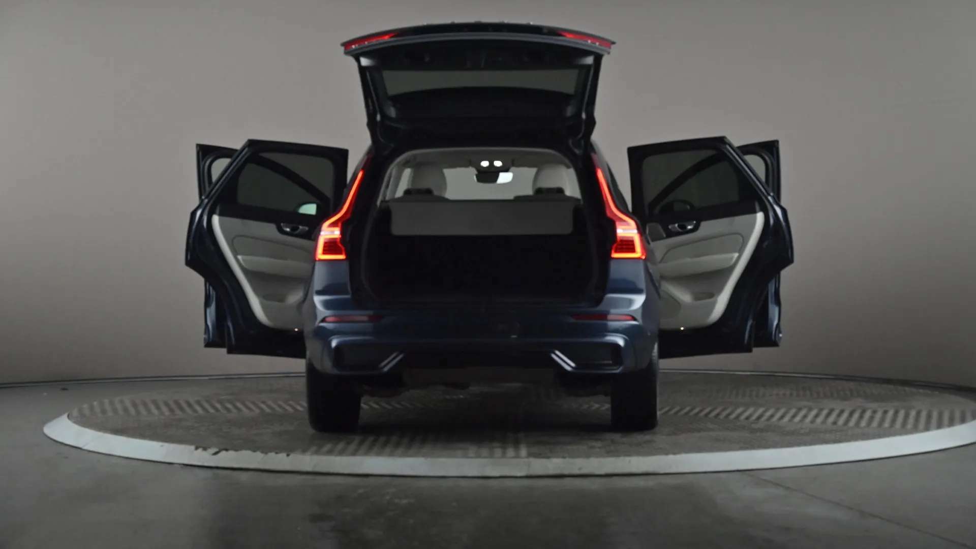 2023 VOLVO XC60 2023 VOLVO XC60