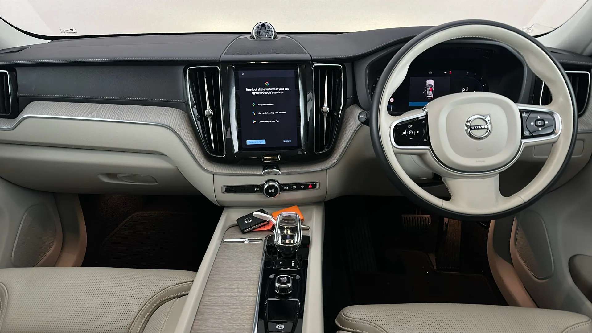 2023 VOLVO XC60 2023 VOLVO XC60